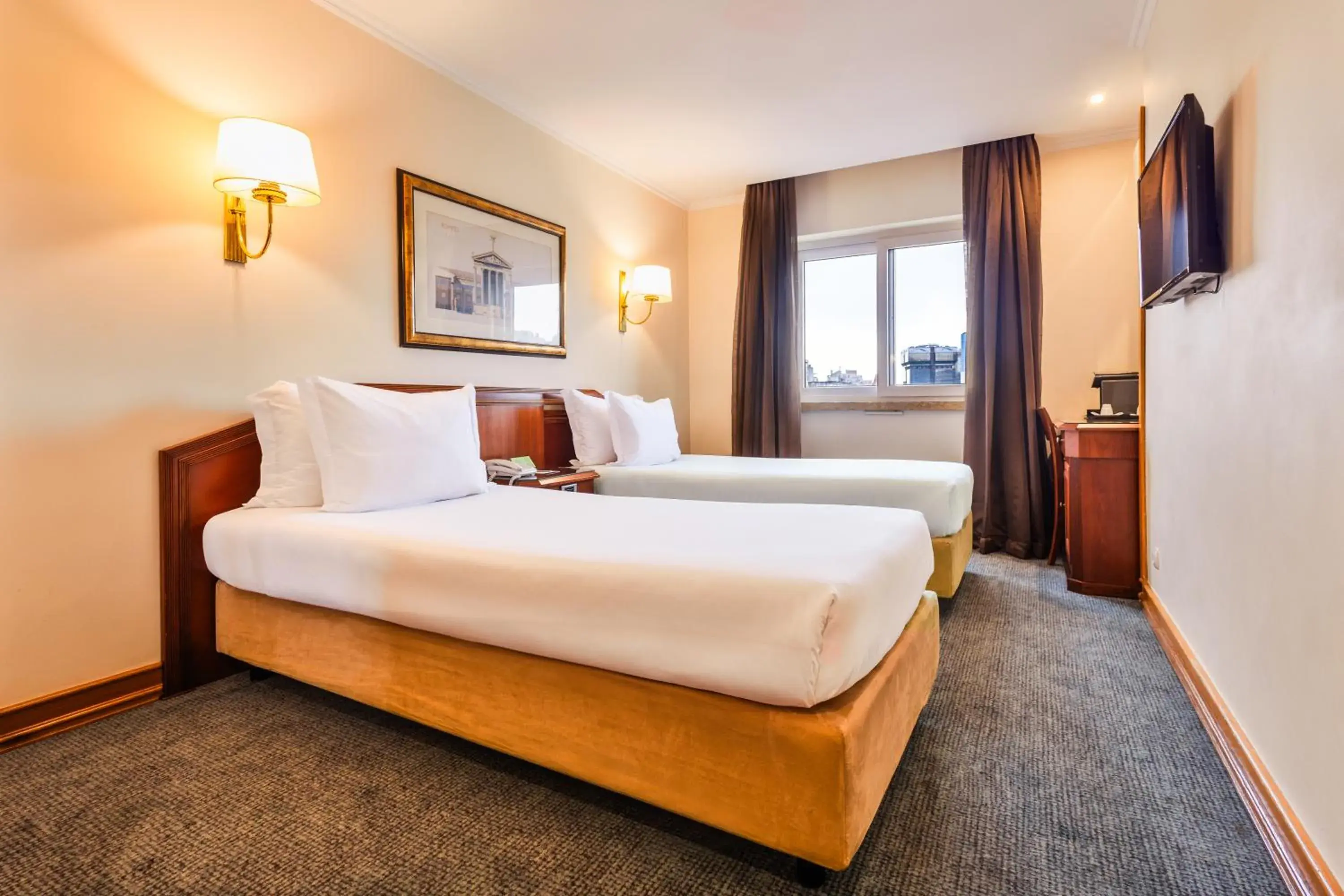 Twin Room with Extra Bed in SANA Rex Hotel Twin Room with Extra Bed in SANA Rex Hotel