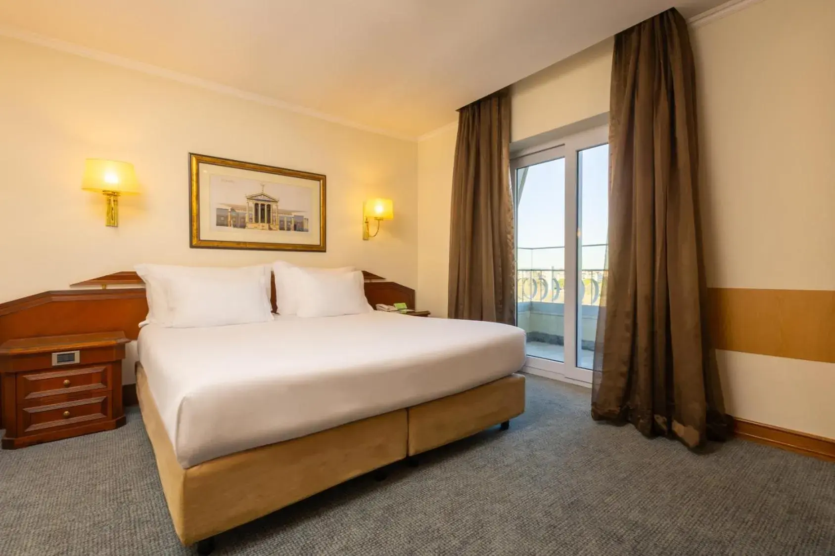 Suite in SANA Rex Hotel Suite in SANA Rex Hotel