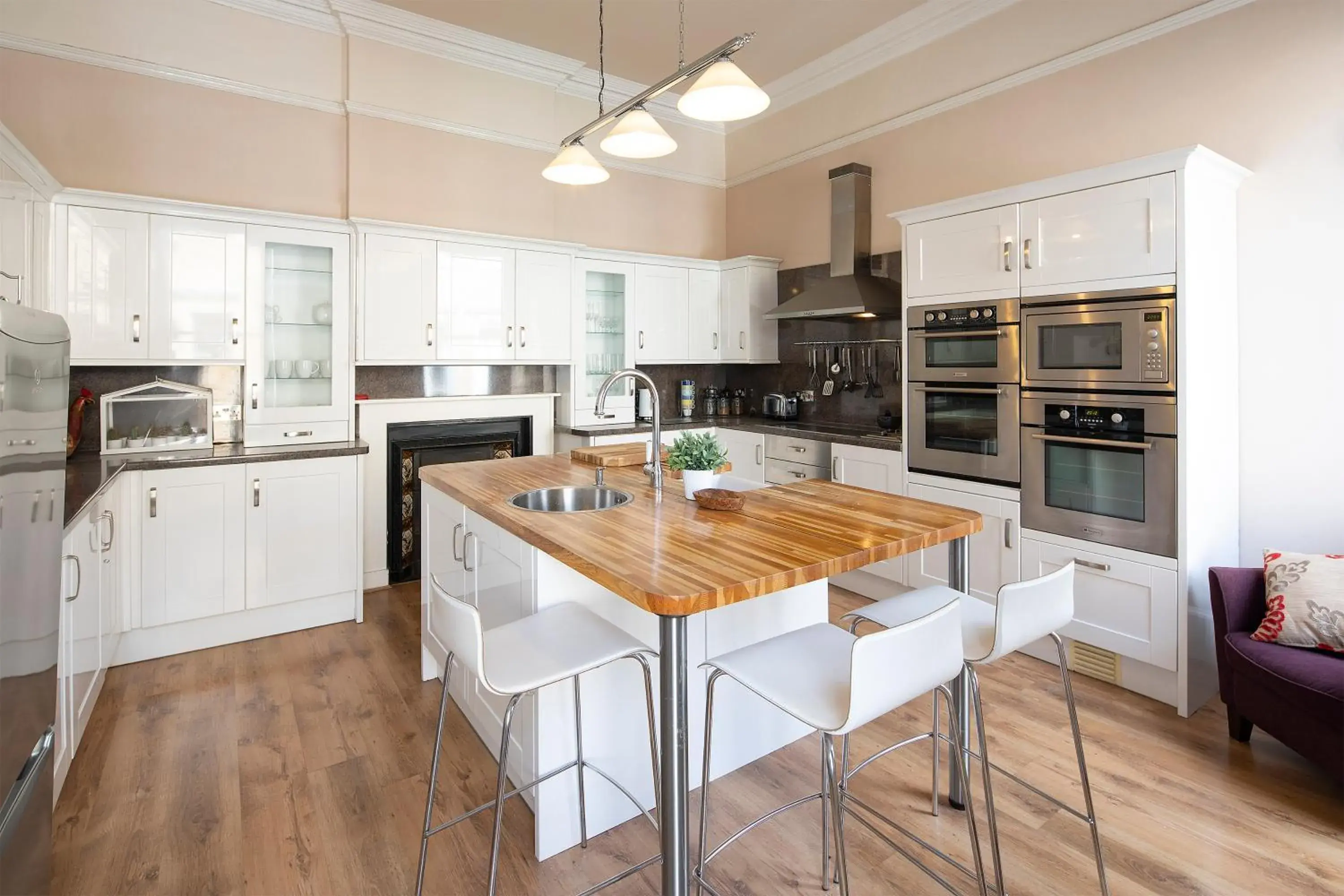 Apartment in Stunning Spacious Central Apartment near Parade Gardens Apartment in Stunning Spacious Central Apartment near Parade Gardens