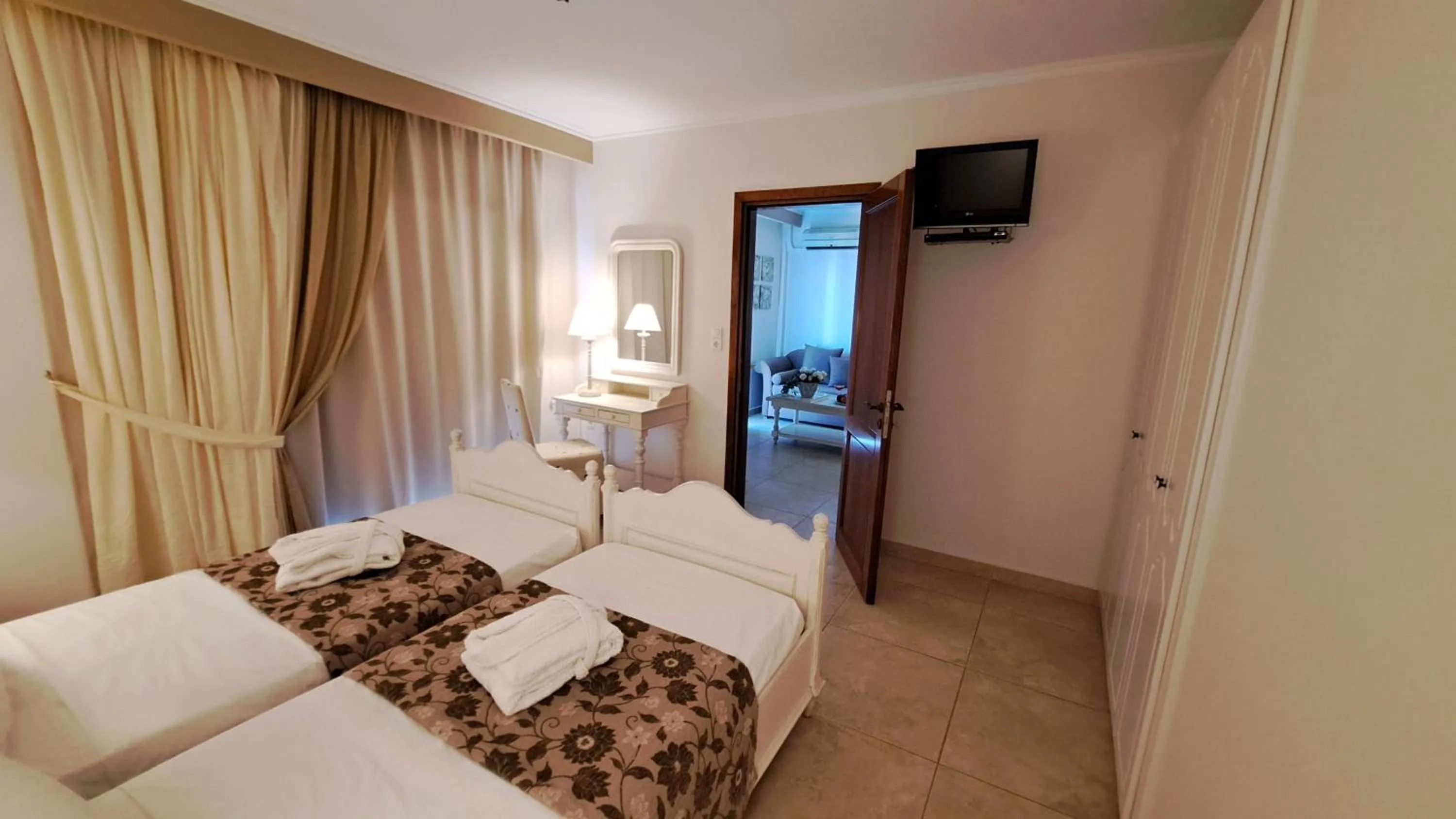 Bed in Hotel Astron Princess