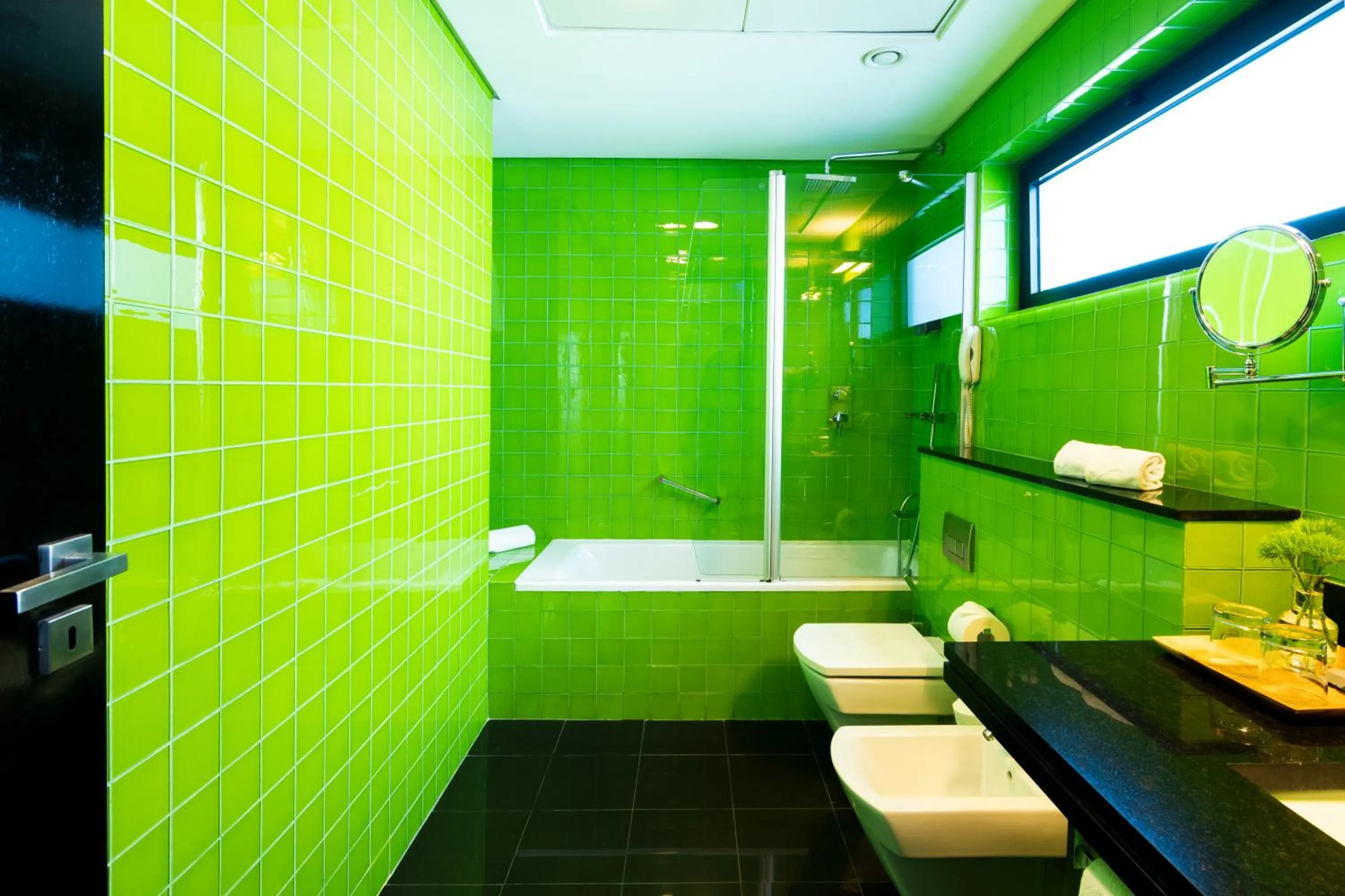 Toilet in SANA Capitol Hotel