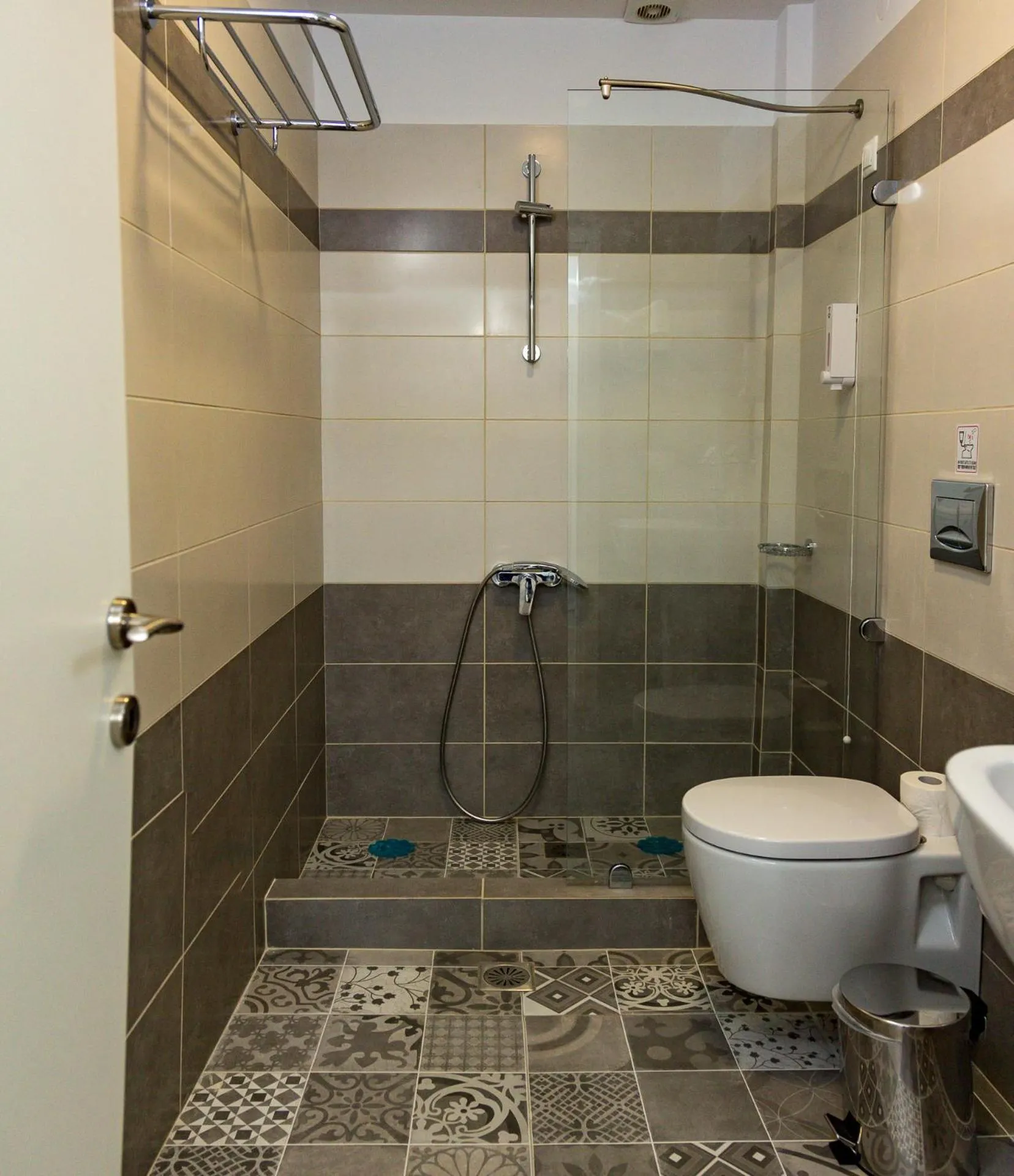 Shower in Blue Sea Hotel