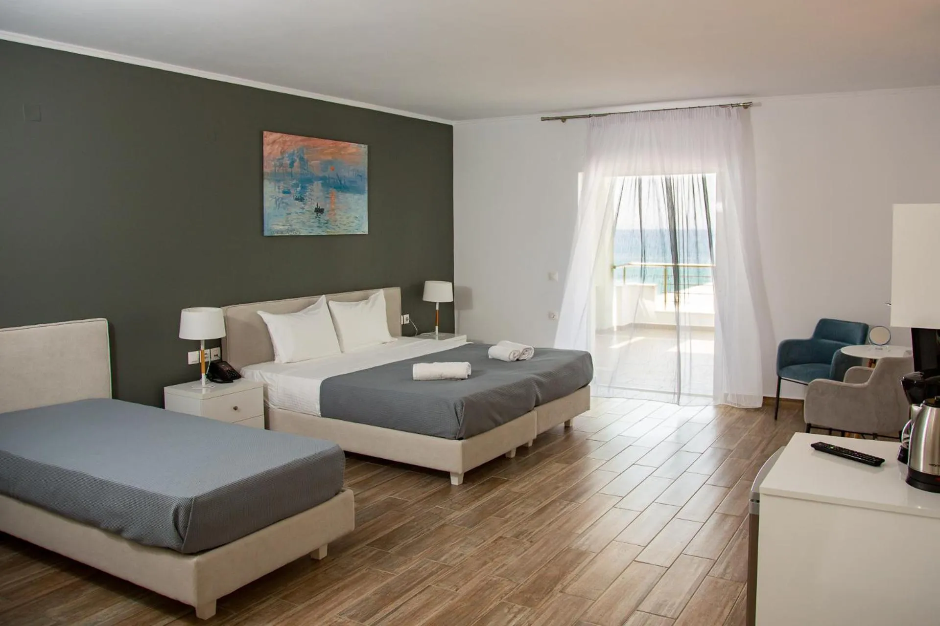 Photo of the whole room, Bed in Blue Sea Hotel