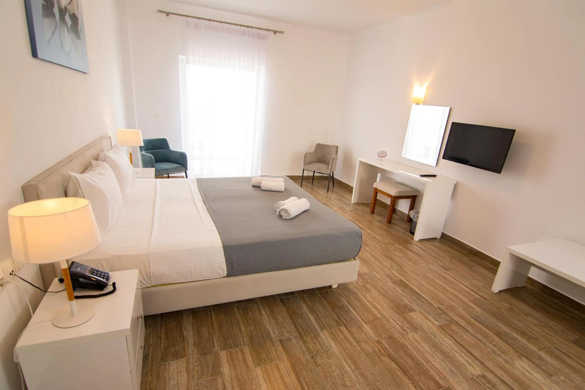Photo of the whole room, Bed in Blue Sea Hotel