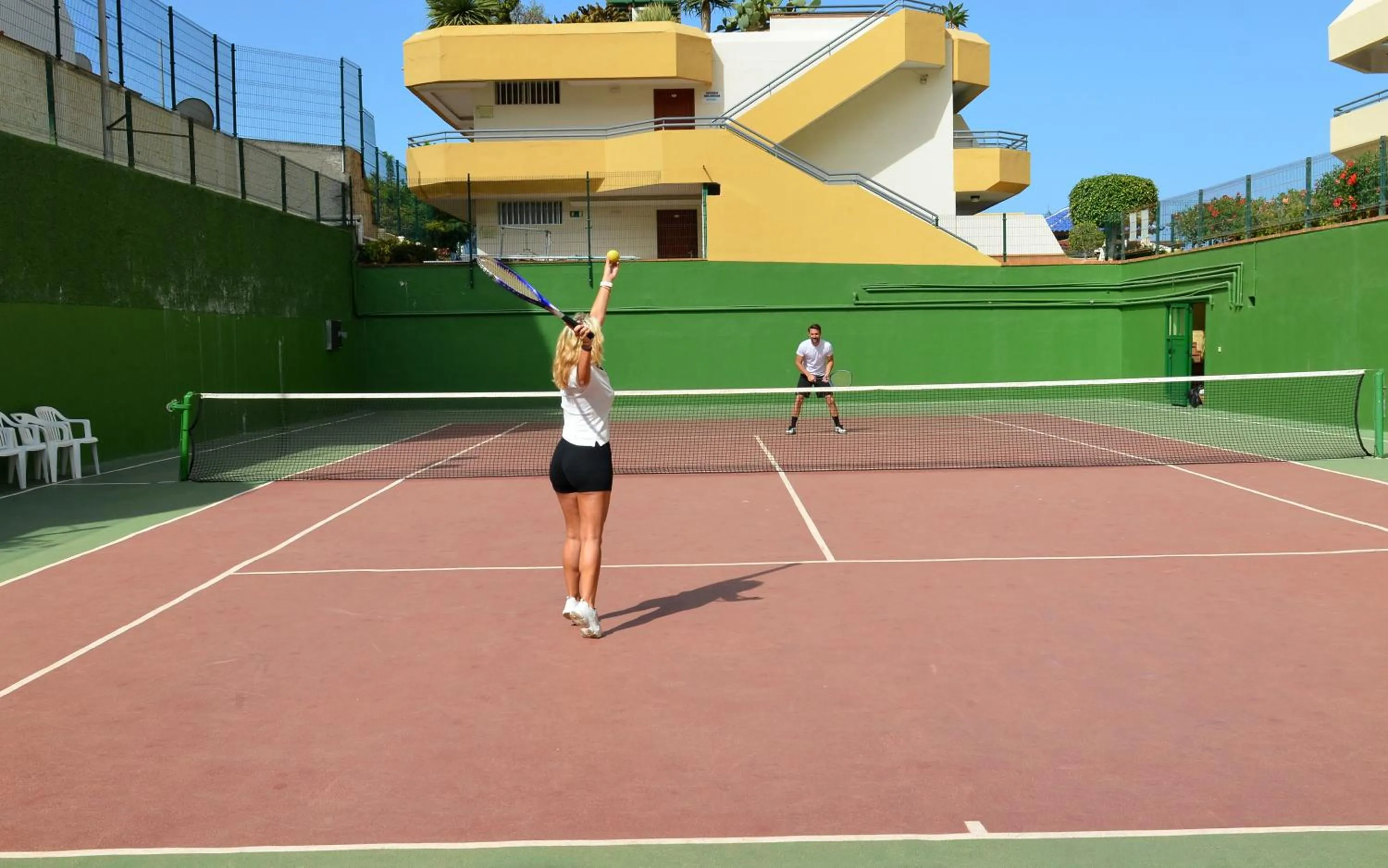 Tennis court in HOVIMA Santa María