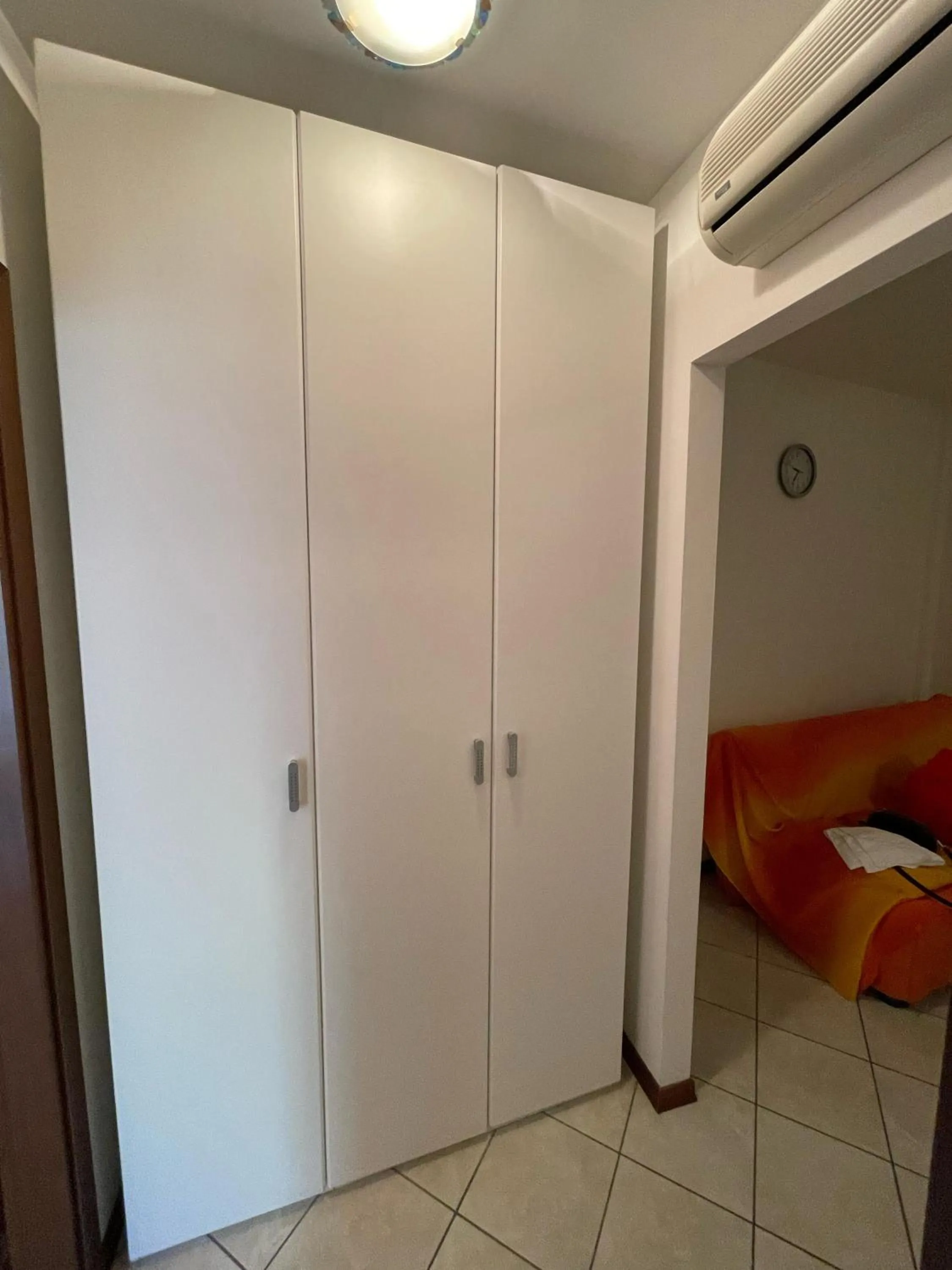 wardrobe, Bed in Residence Mediterraneo - Agenzia Cocal