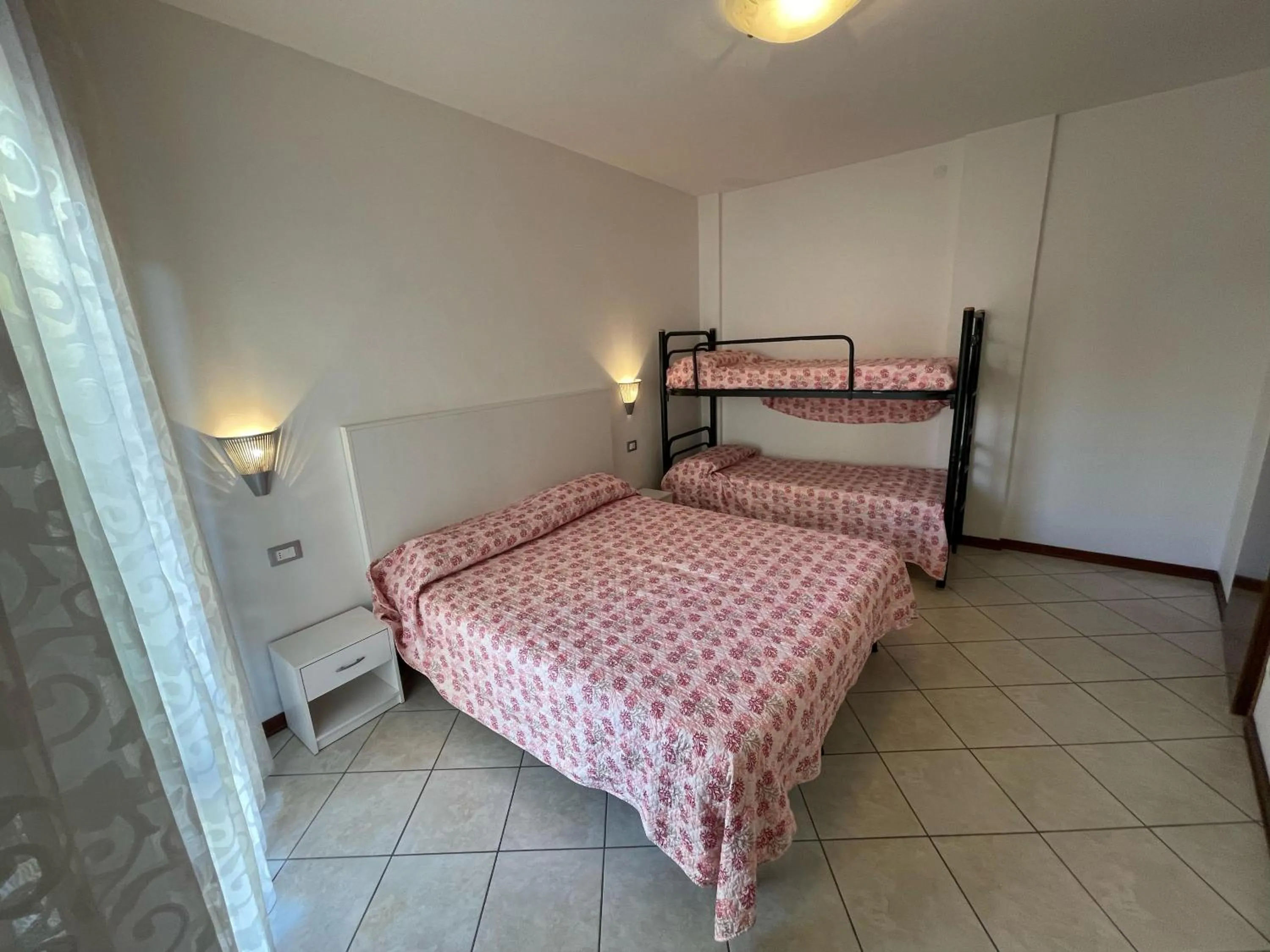 Bedroom, Bed in Residence Mediterraneo - Agenzia Cocal