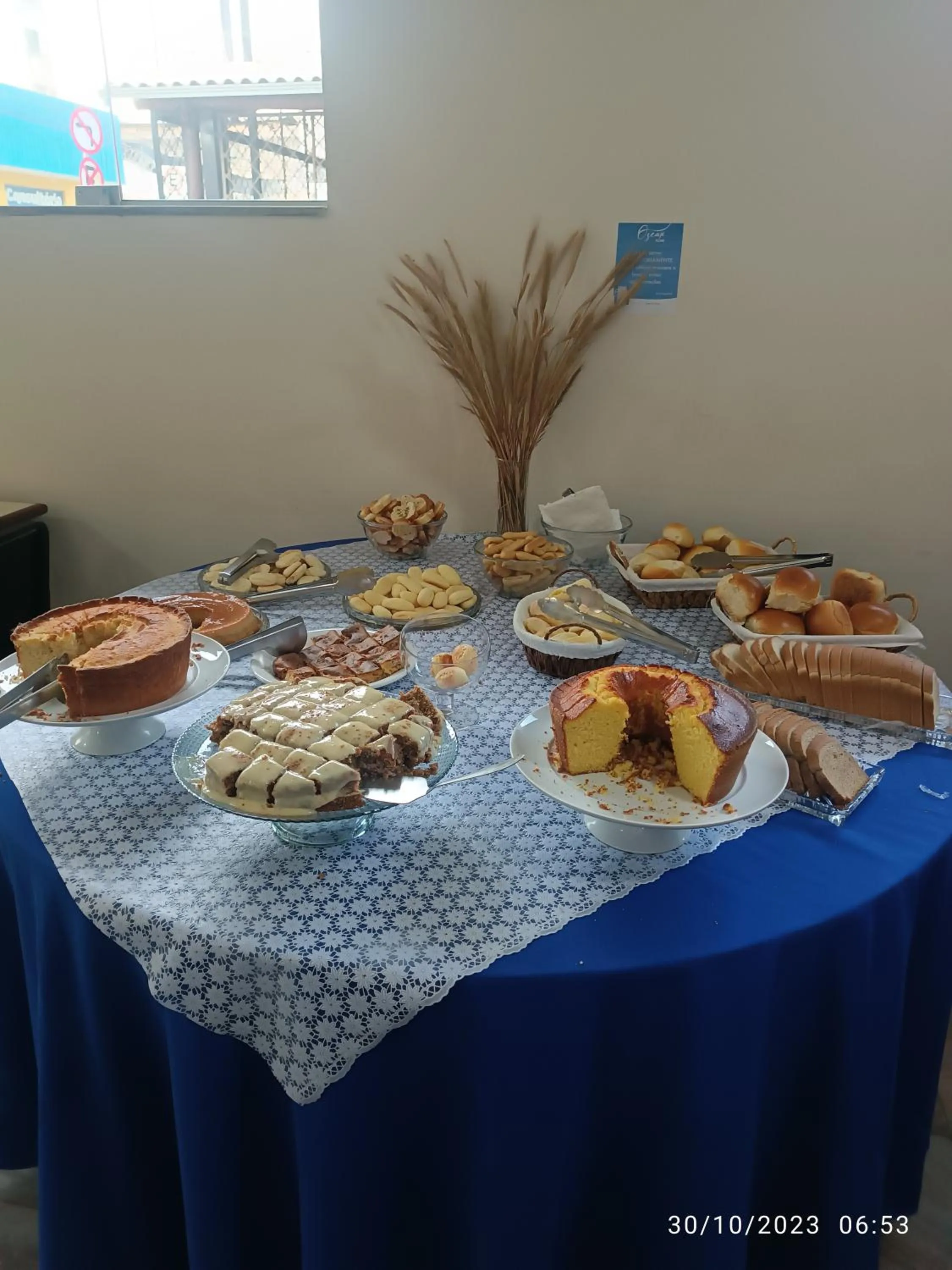 Continental breakfast in Hotel Oscar Blue Montes Claros