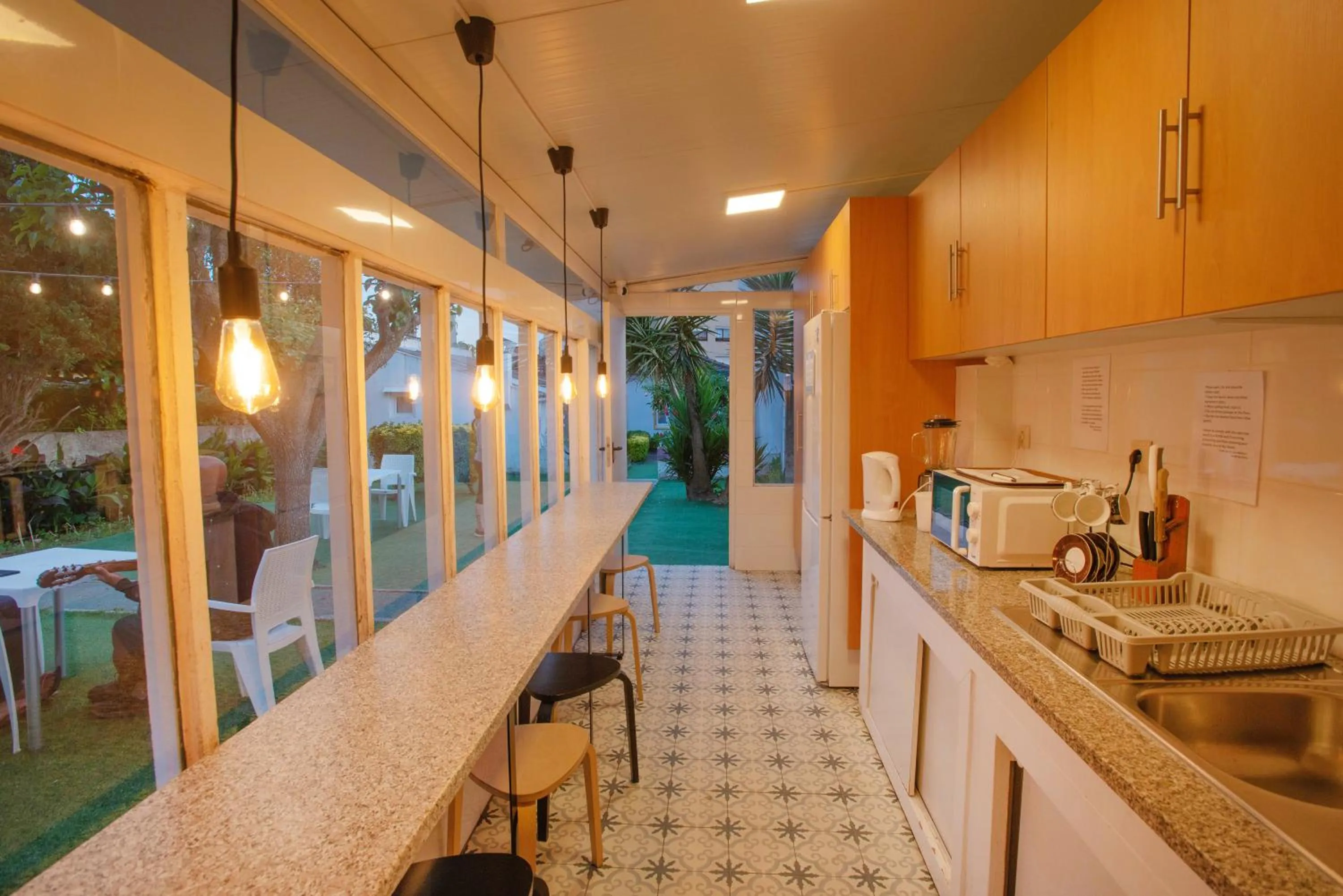 Dining area in Hostel das Flores