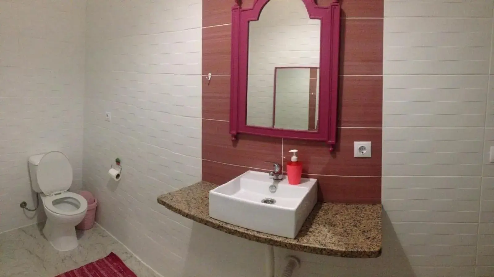 4-Bed Mixed Dormitory Room - single occupancy in Hostel das Flores 4-Bed Mixed Dormitory Room - single occupancy in Hostel das Flores