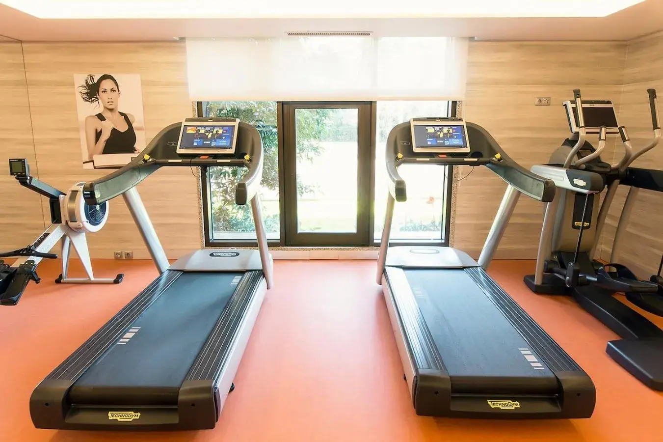 Fitness centre/facilities in SANA Metropolitan Hotel Fitness centre/facilities in SANA Metropolitan Hotel