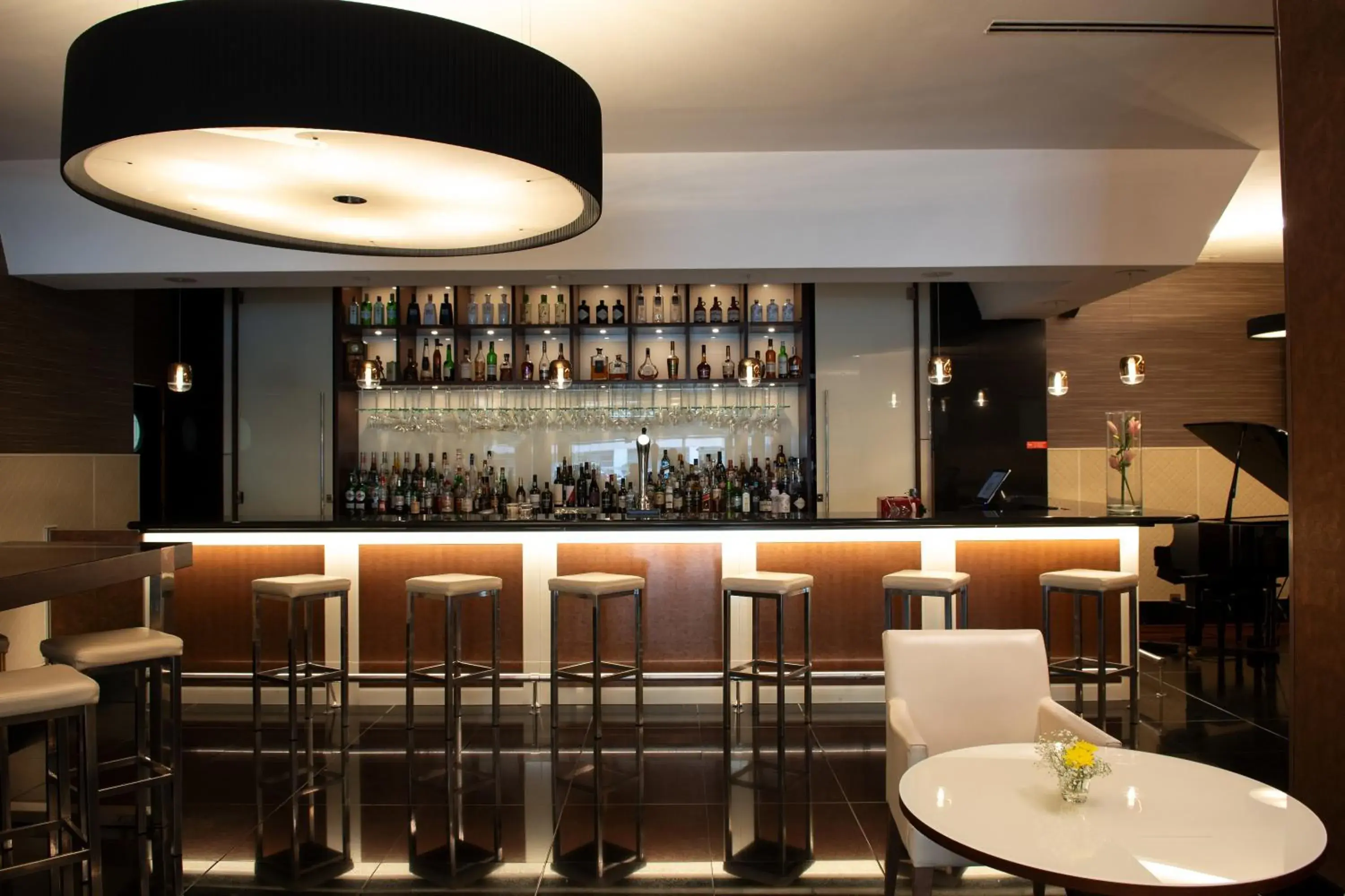 Lounge or bar in SANA Metropolitan Hotel Lounge or bar in SANA Metropolitan Hotel