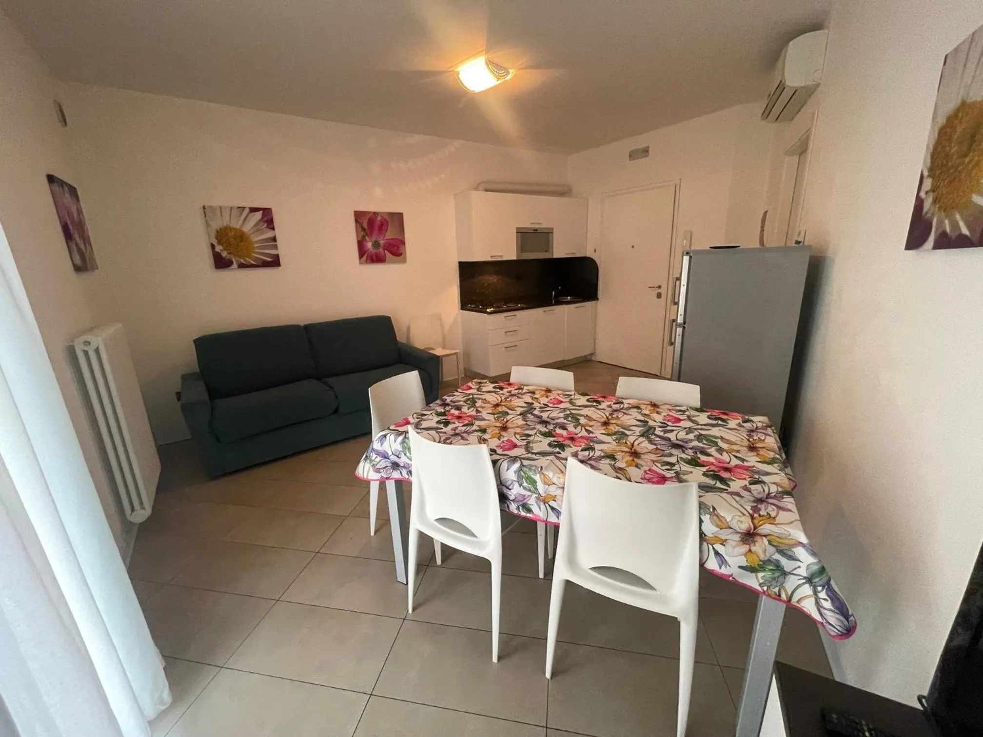 Kitchen or kitchenette in Villa Marina Apartments - Agenzia Cocal