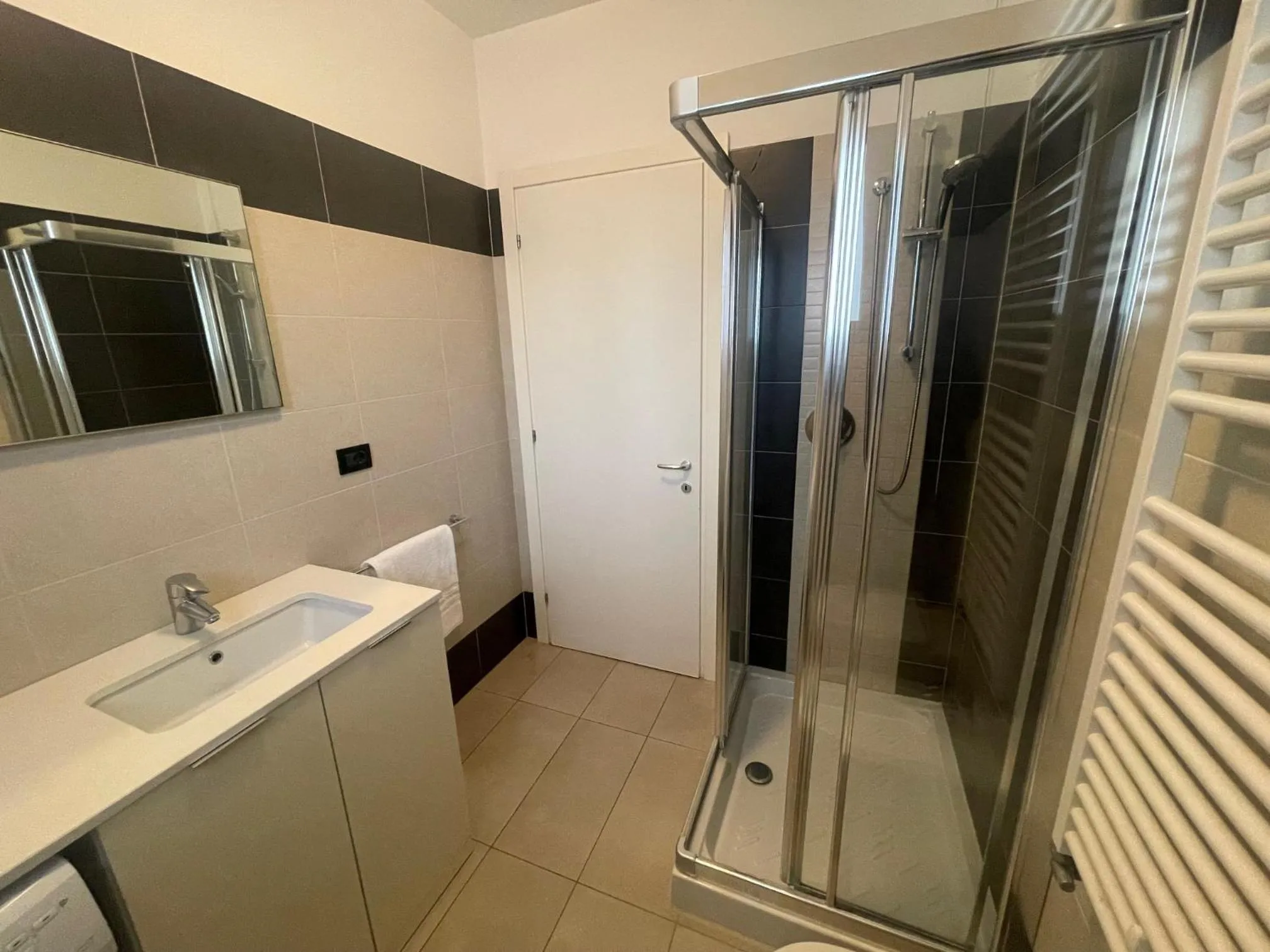 Shower in Villa Marina Apartments - Agenzia Cocal