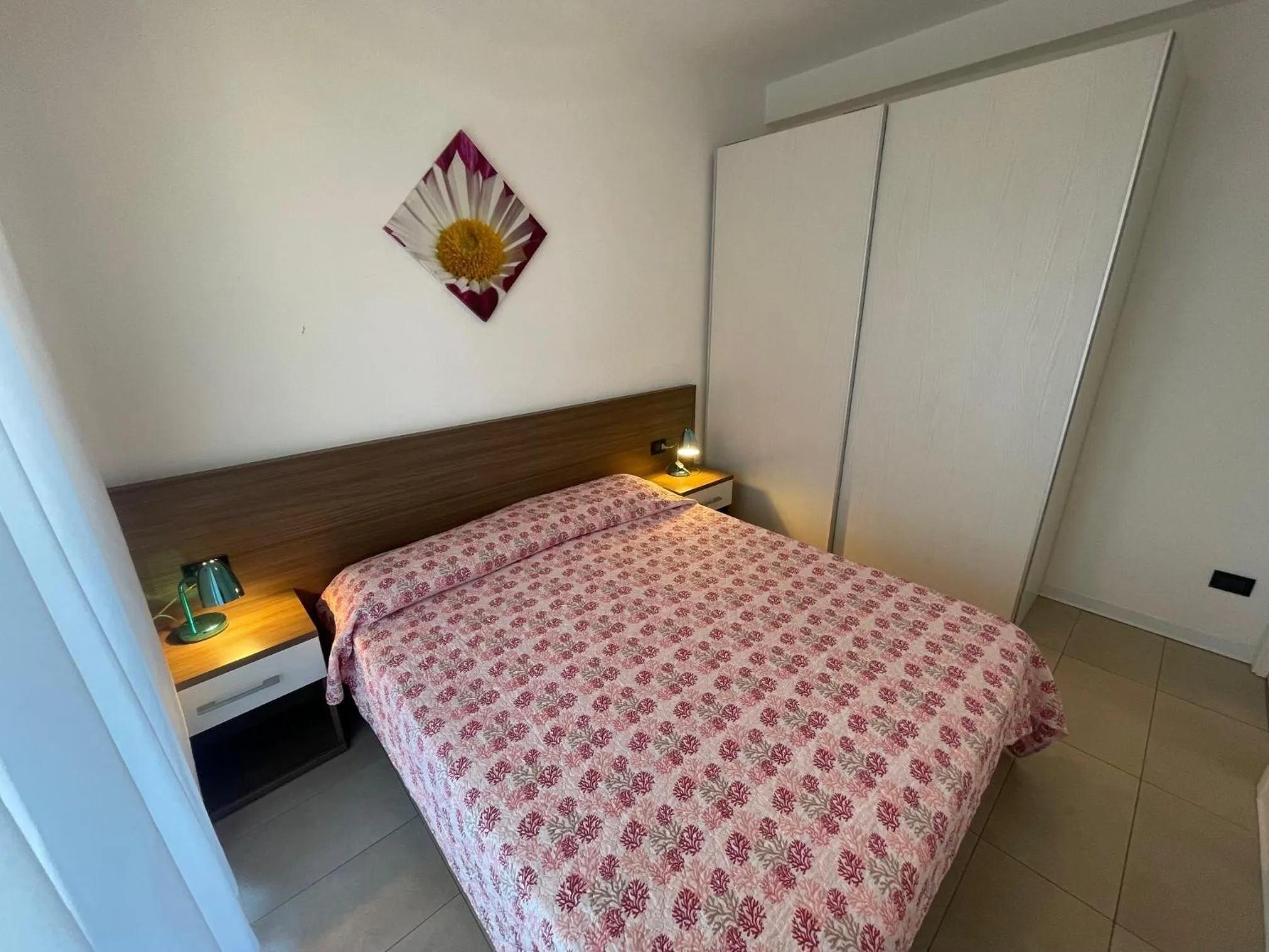 Bedroom, Bed in Villa Marina Apartments - Agenzia Cocal