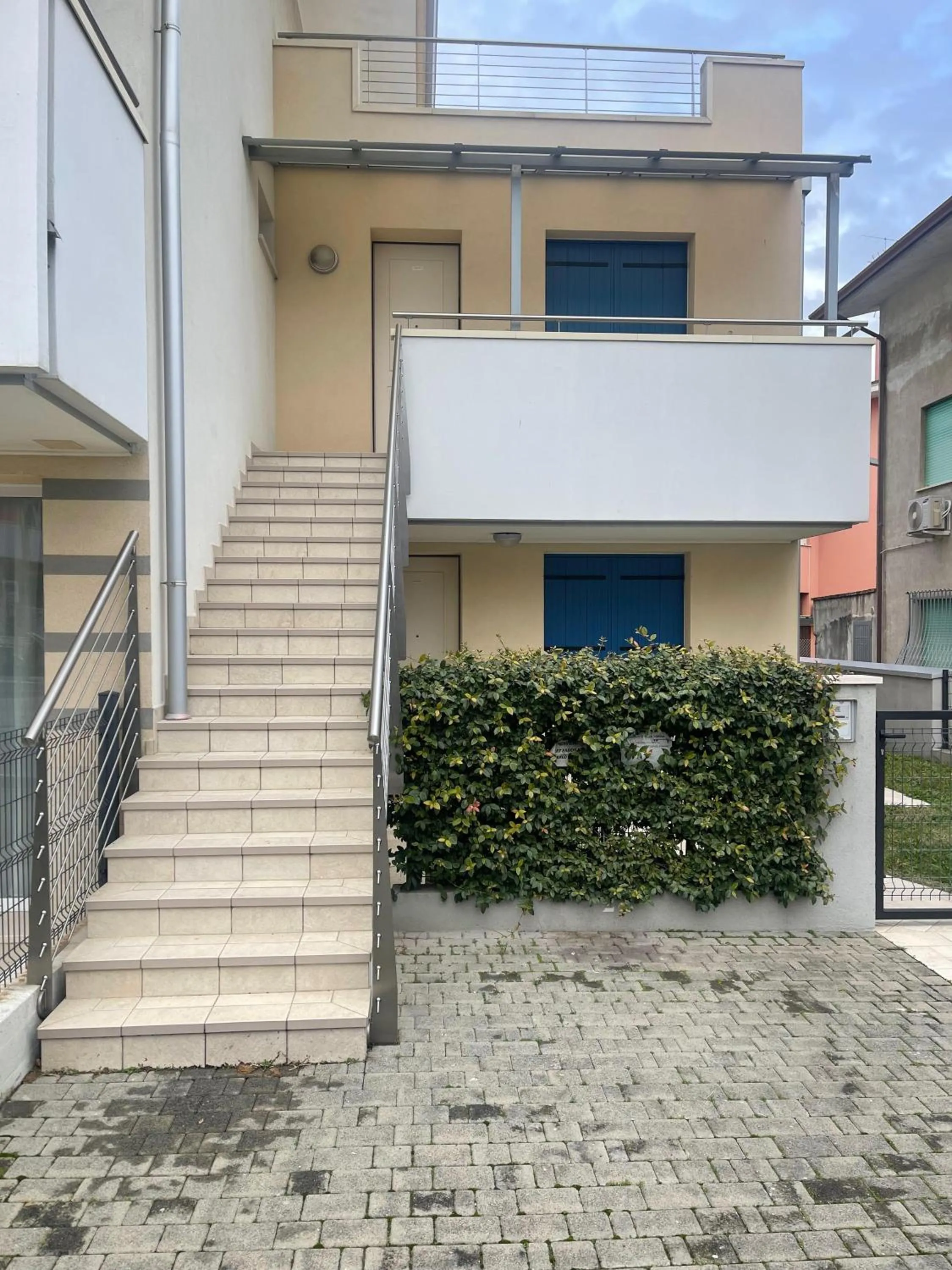 Facade/entrance in Villa Marina Apartments - Agenzia Cocal