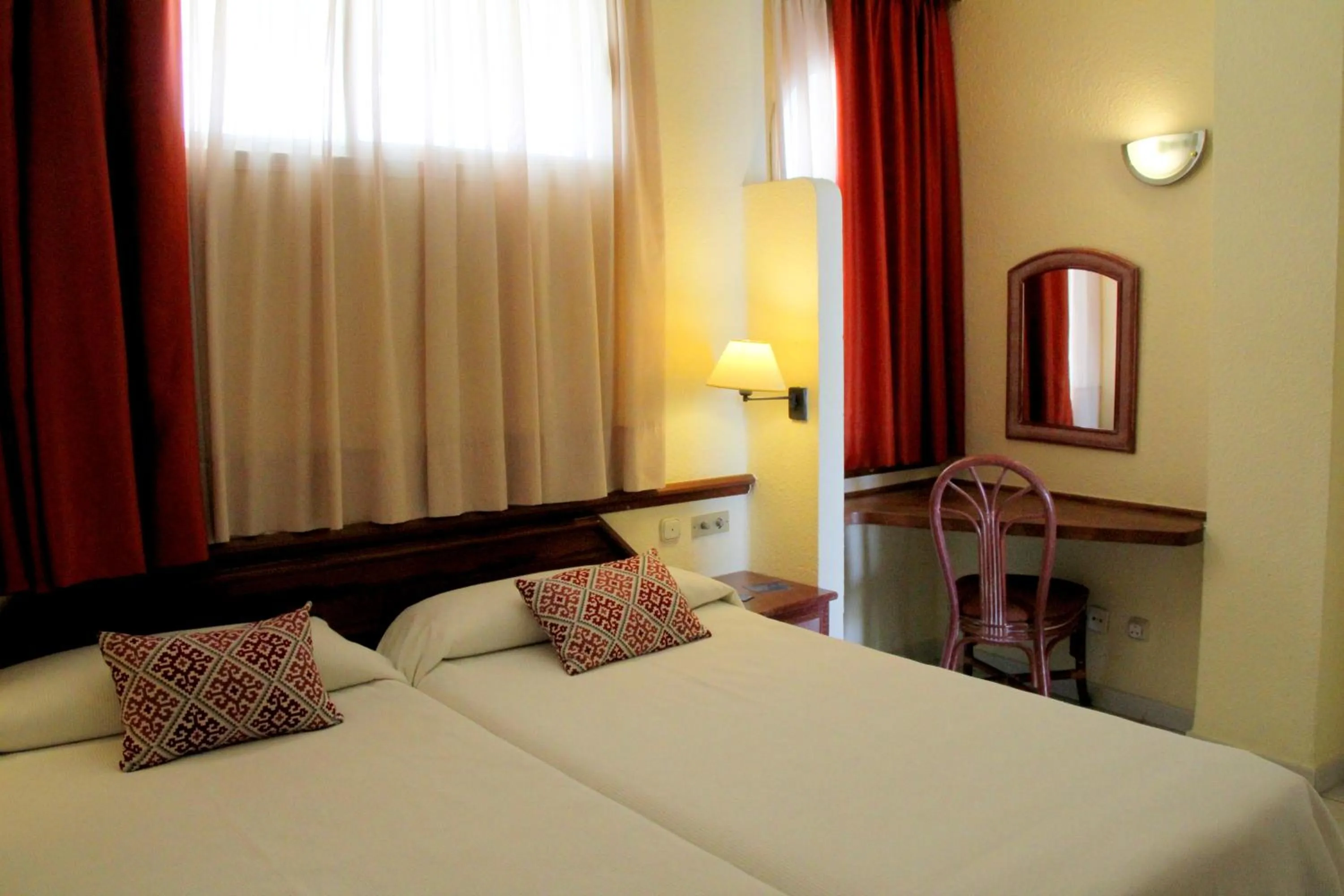 Bedroom, Bed in HOVIMA Atlantis