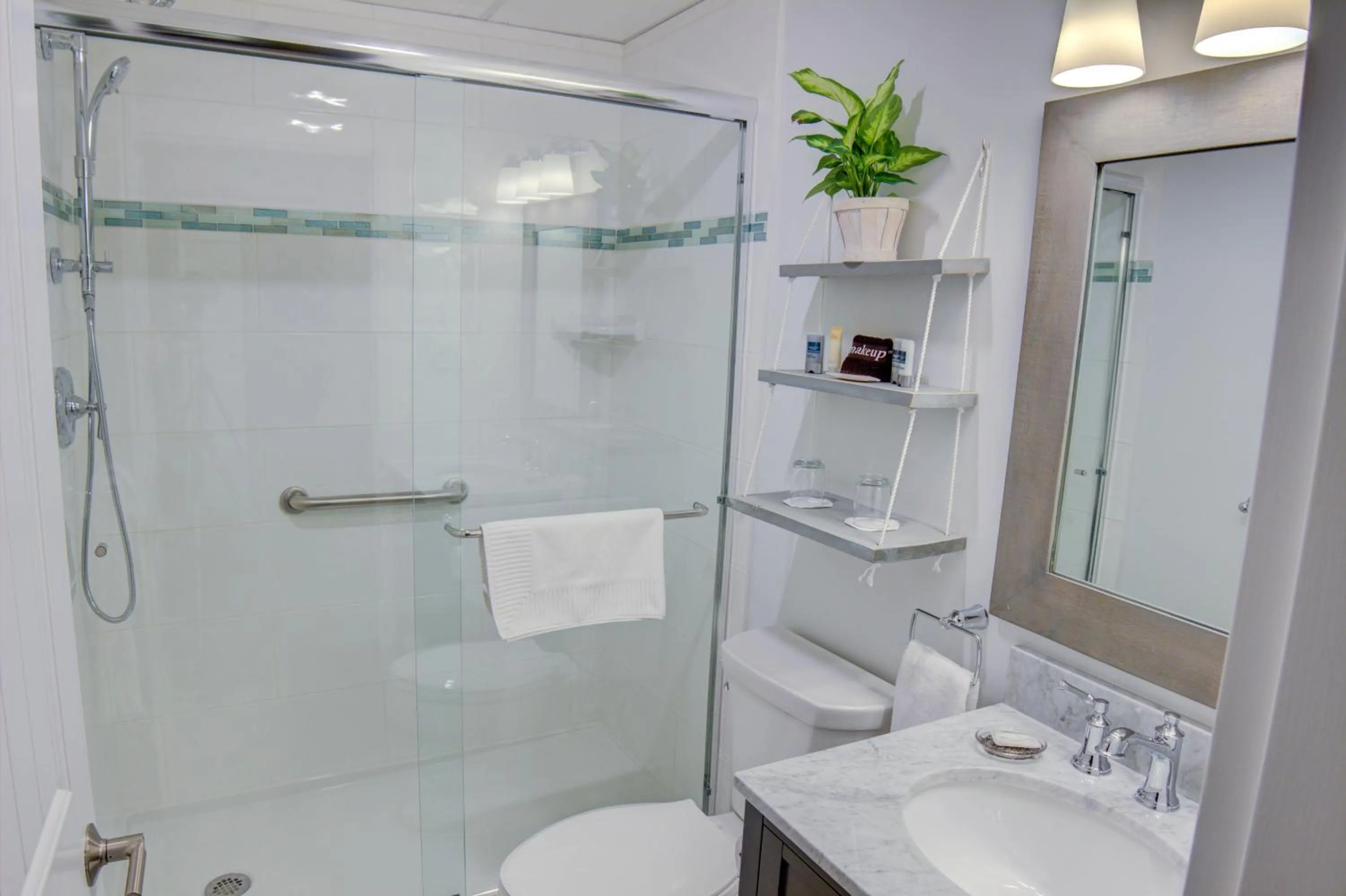 Shower in The Nonantum Resort