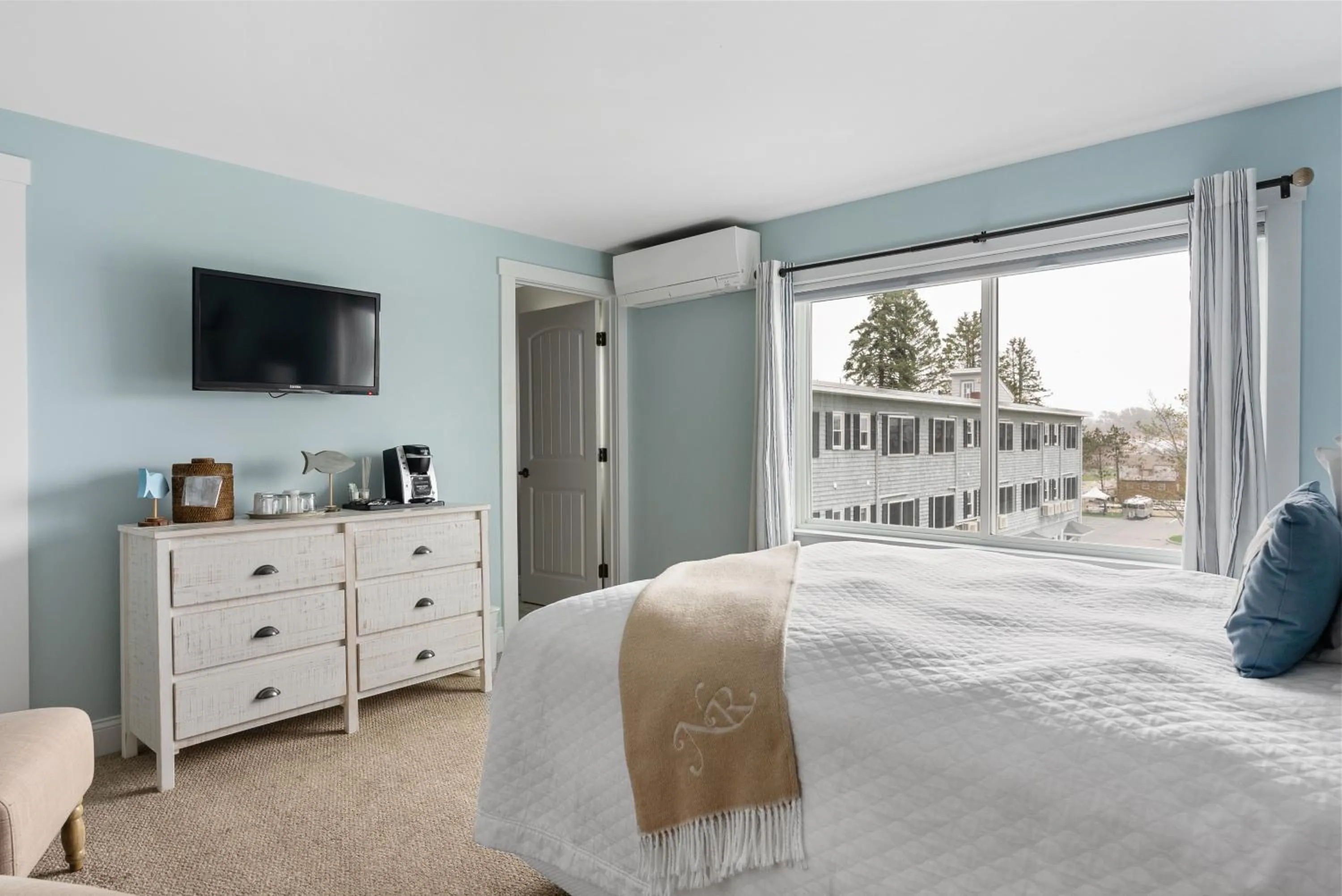Bedroom, Bed in The Nonantum Resort