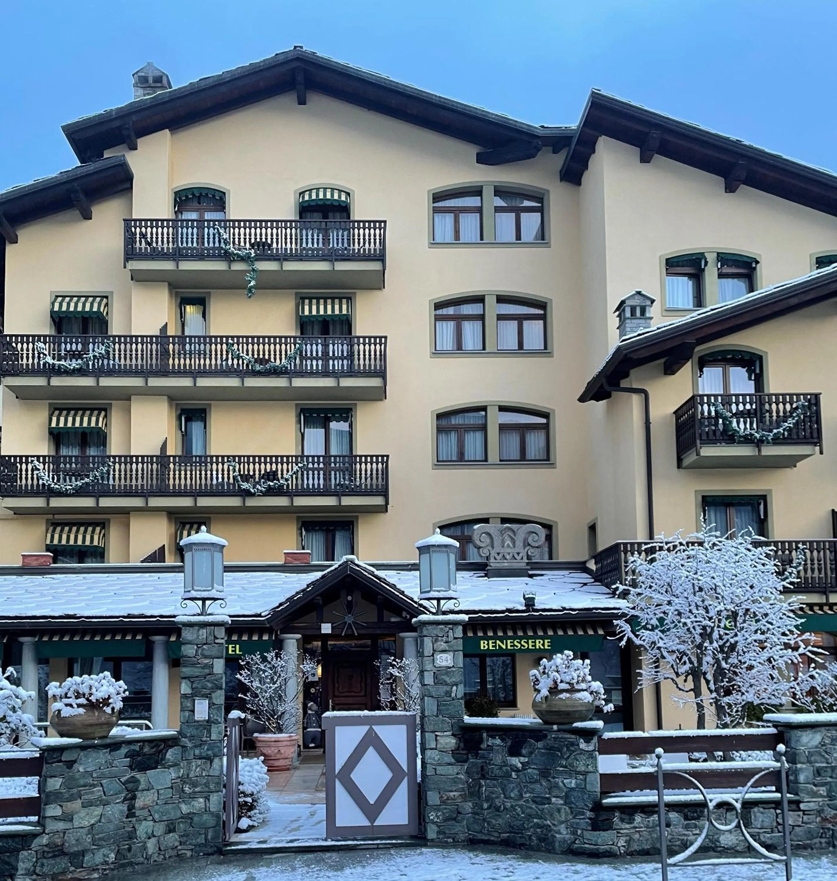 Property building in Paradise Hotel & Wellness