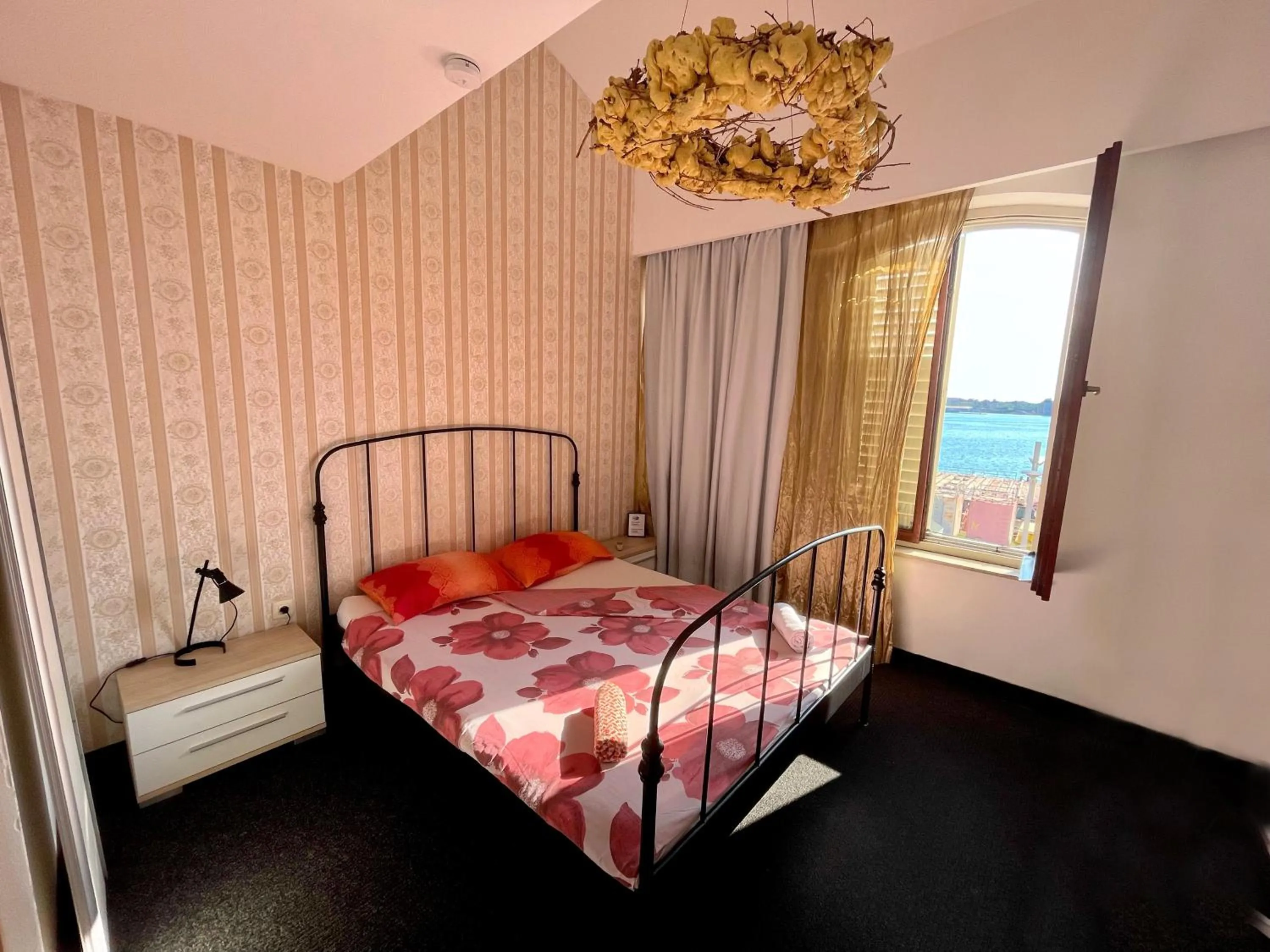 View (from property/room), Bed in Hostel Pipištrelo