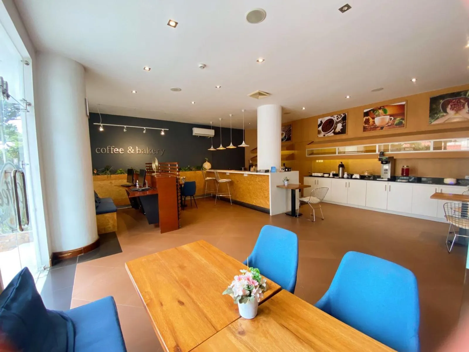 Living room in Sonesta Hotel Loja