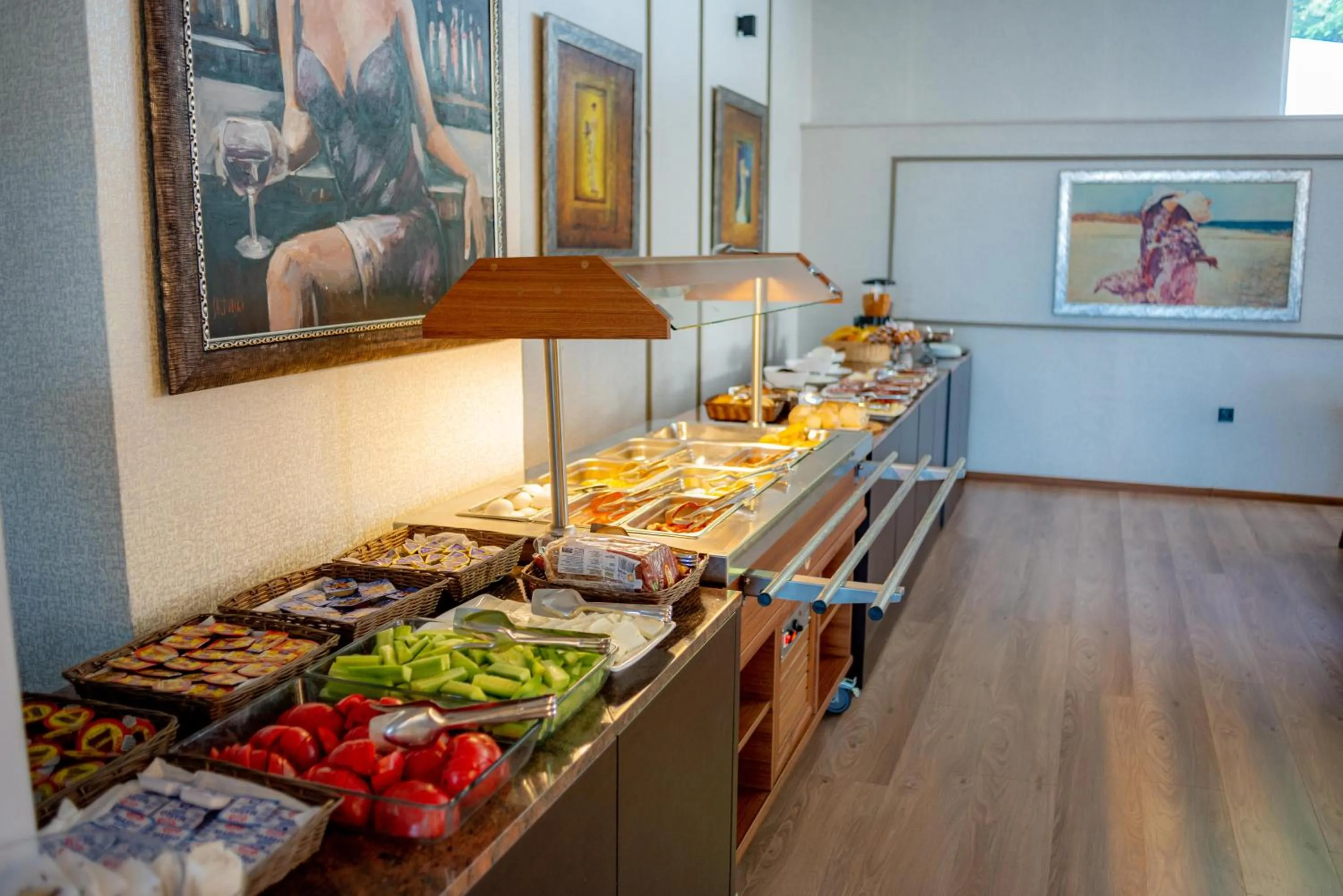 Buffet breakfast in Hotel Montana SPA