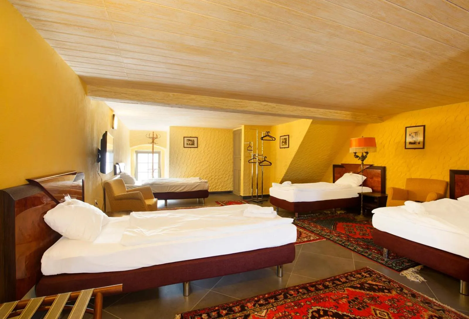 Photo of the whole room, Bed in Pałac Wiechlice - Hotel, Restaurant, SPA