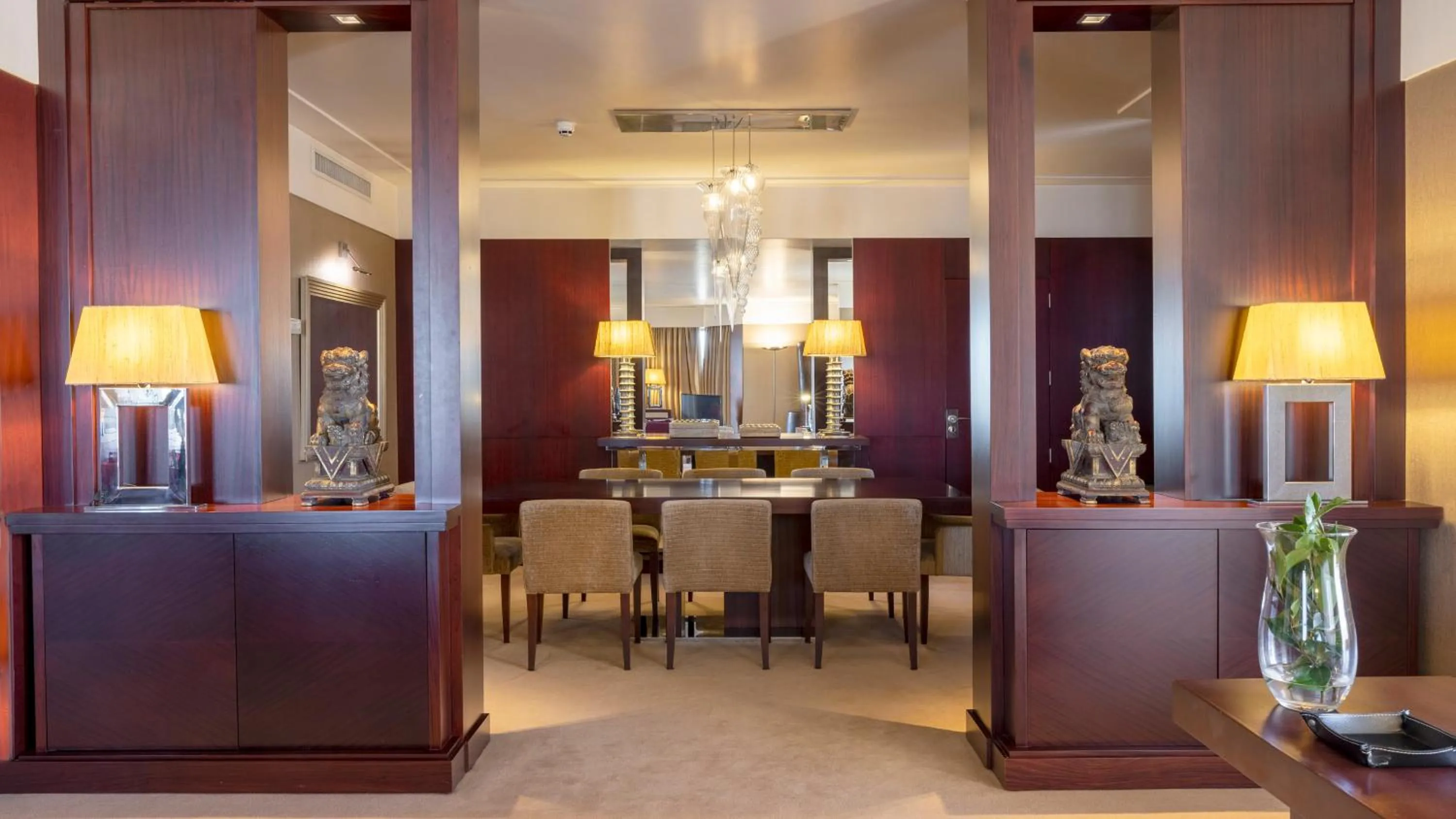 Photo of the whole room in Crowne Plaza Porto by IHG