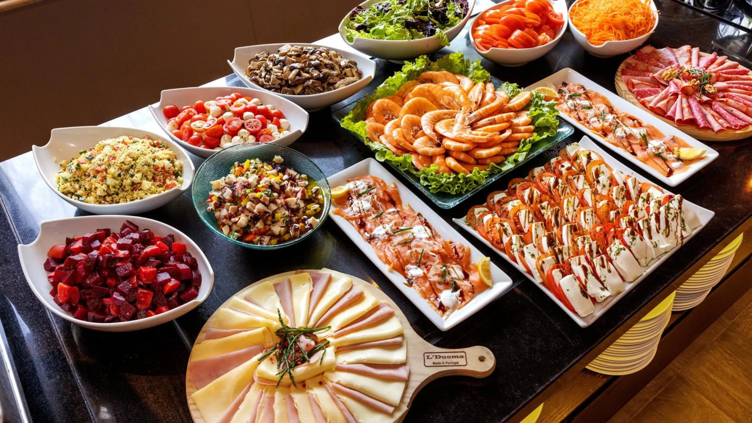 Restaurant/places to eat in Crowne Plaza Porto by IHG