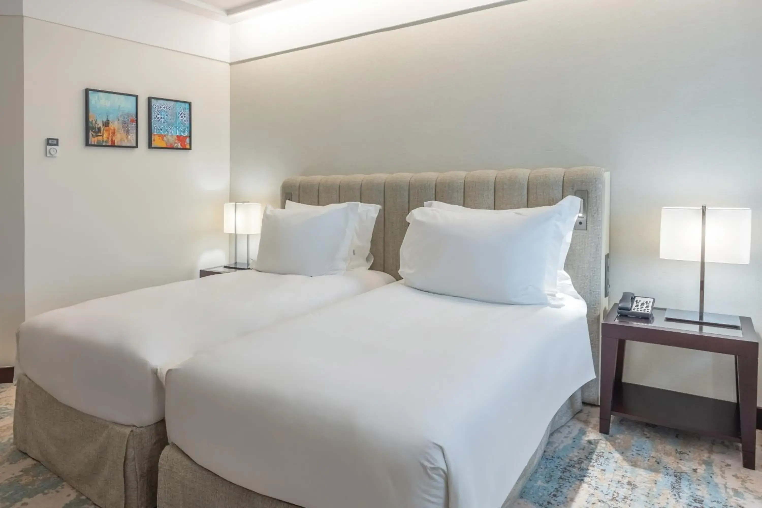 Bedroom, Bed in Crowne Plaza Porto by IHG Bedroom, Bed in Crowne Plaza Porto by IHG