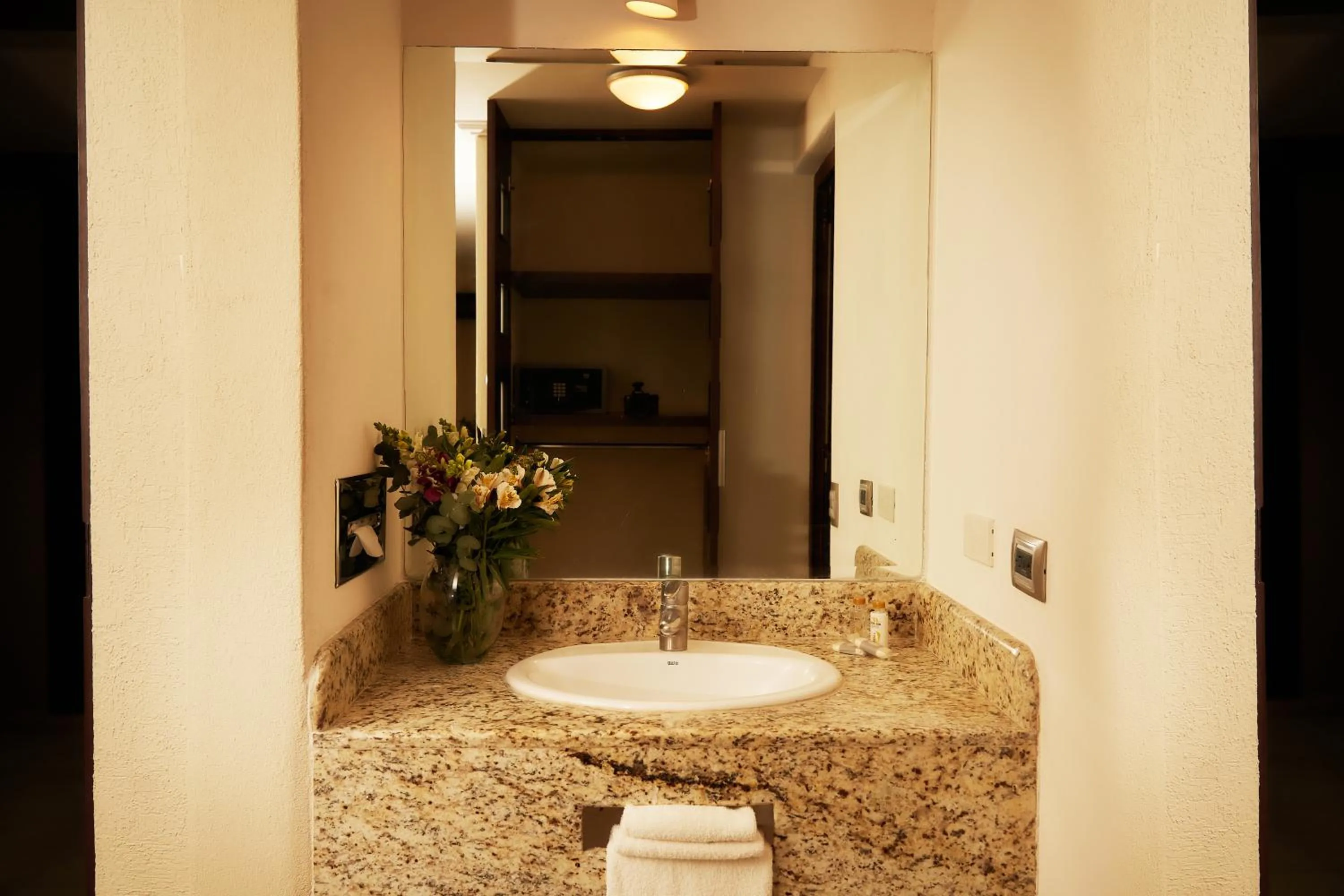 Toilet in Sleep Inn Puebla Centro Hist rico