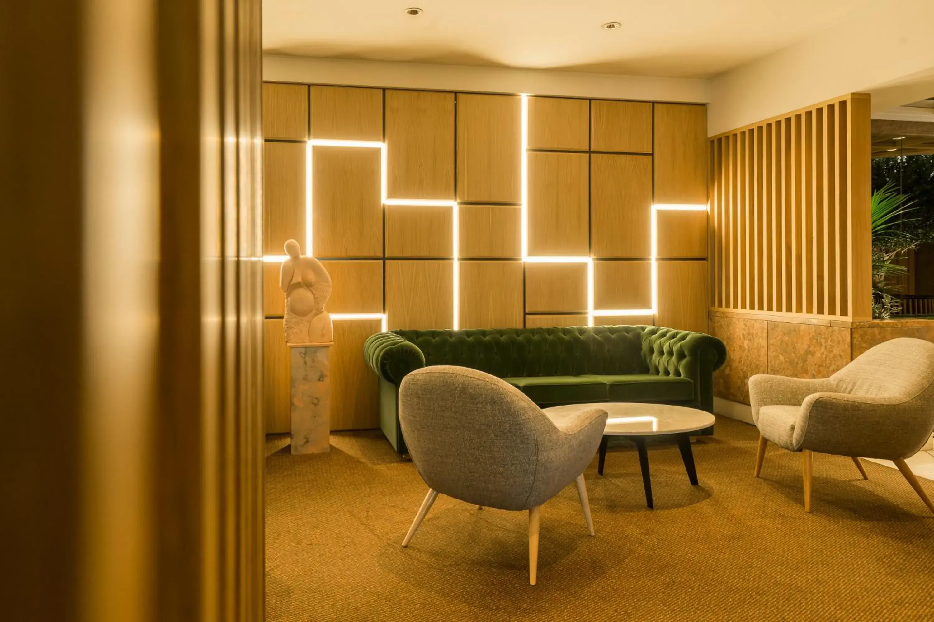 Lobby or reception in HF Fénix Lisboa Lobby or reception in HF Fénix Lisboa