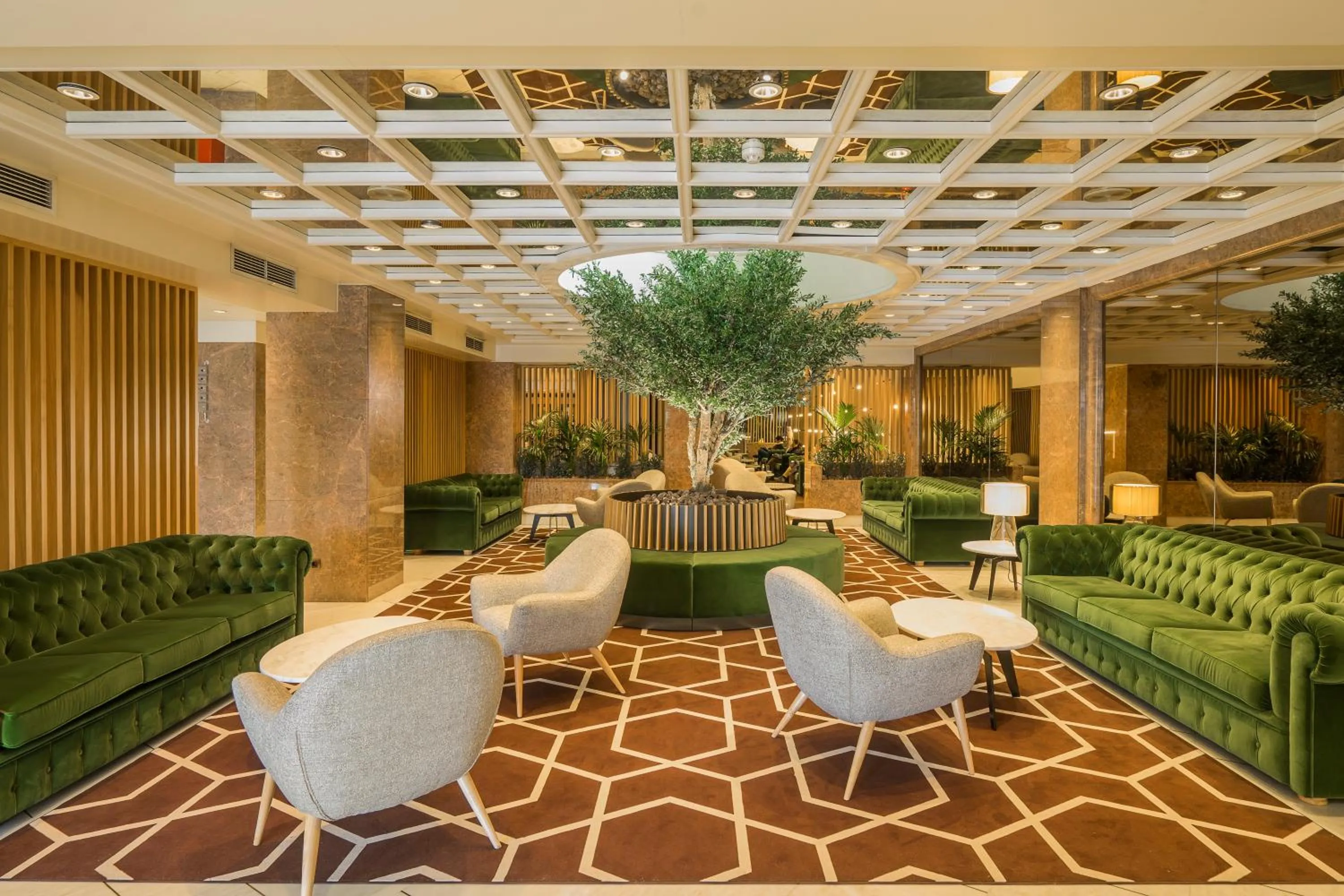 Lobby or reception in HF Fénix Lisboa