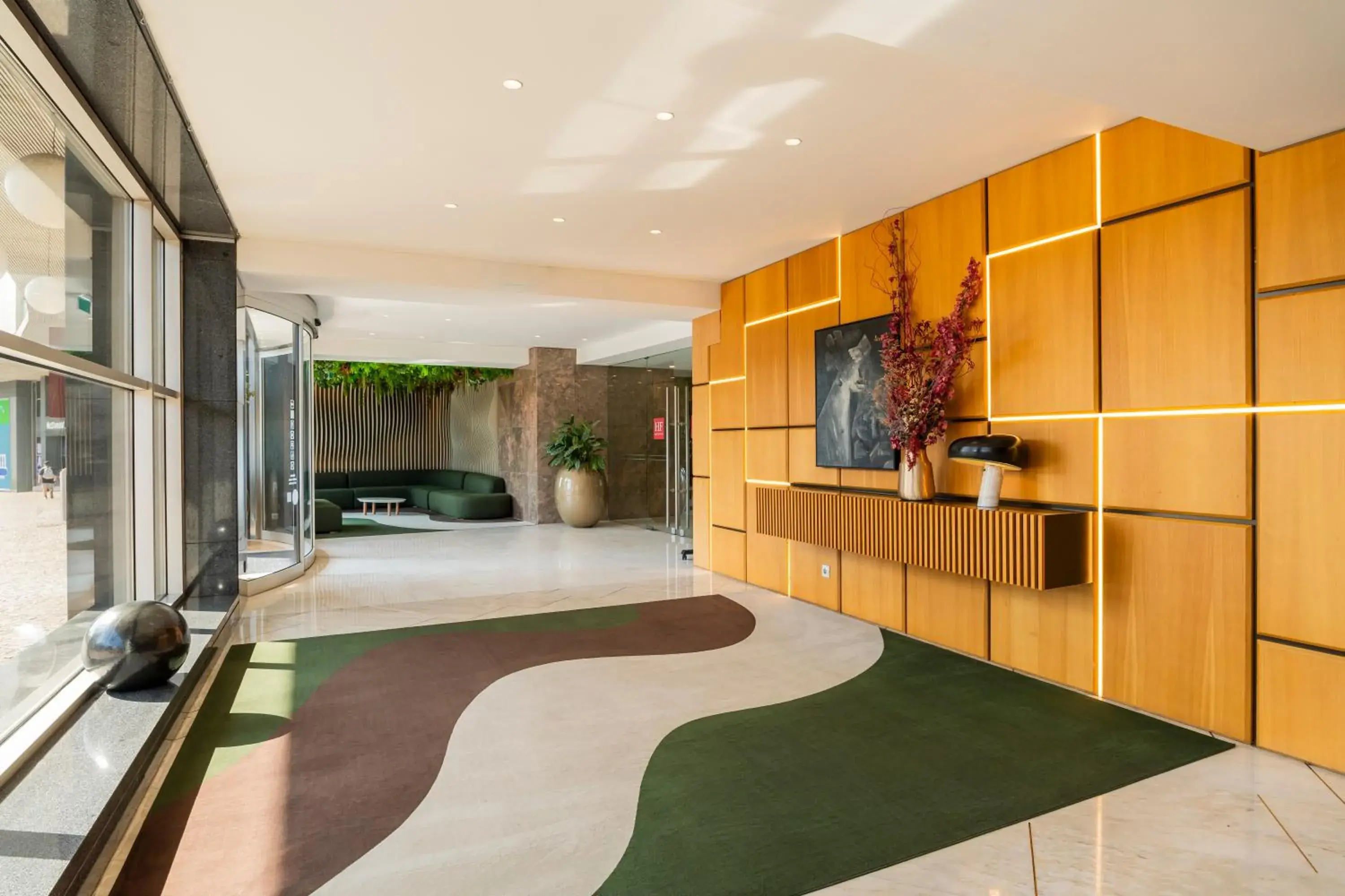 Lobby or reception, Bed in HF Fénix Lisboa Lobby or reception, Bed in HF Fénix Lisboa