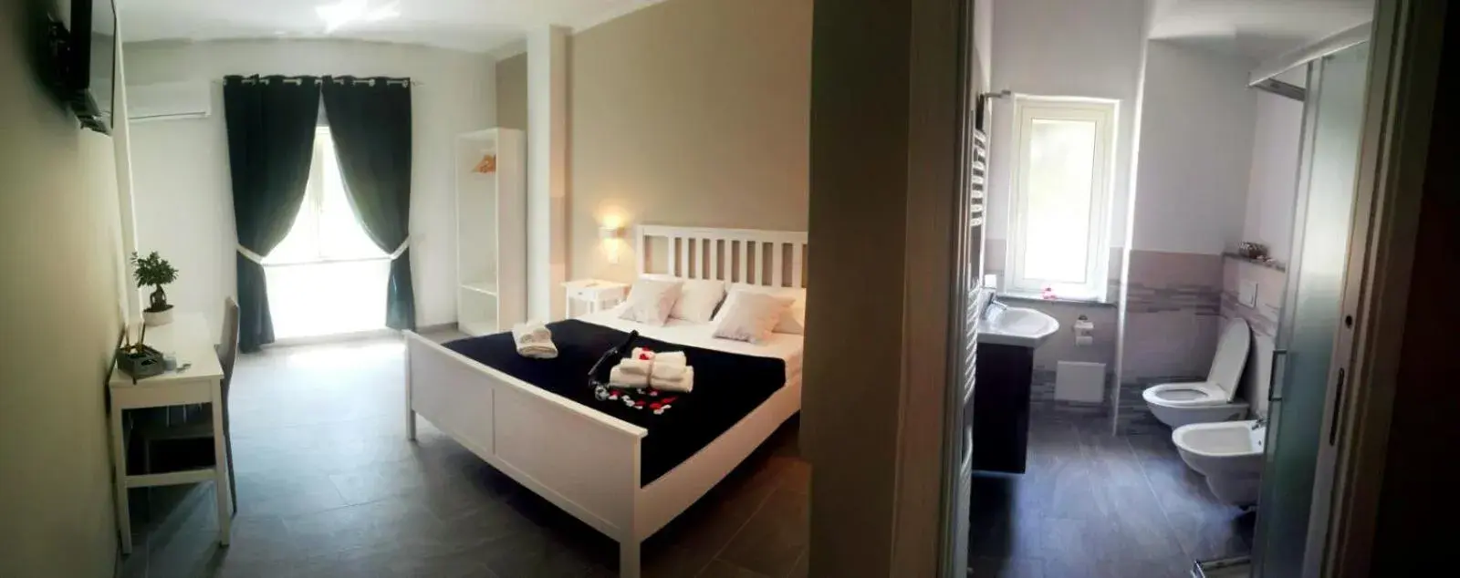 Cosmo Rooms a pochi passi da Tropea Cosmo Rooms a pochi passi da Tropea