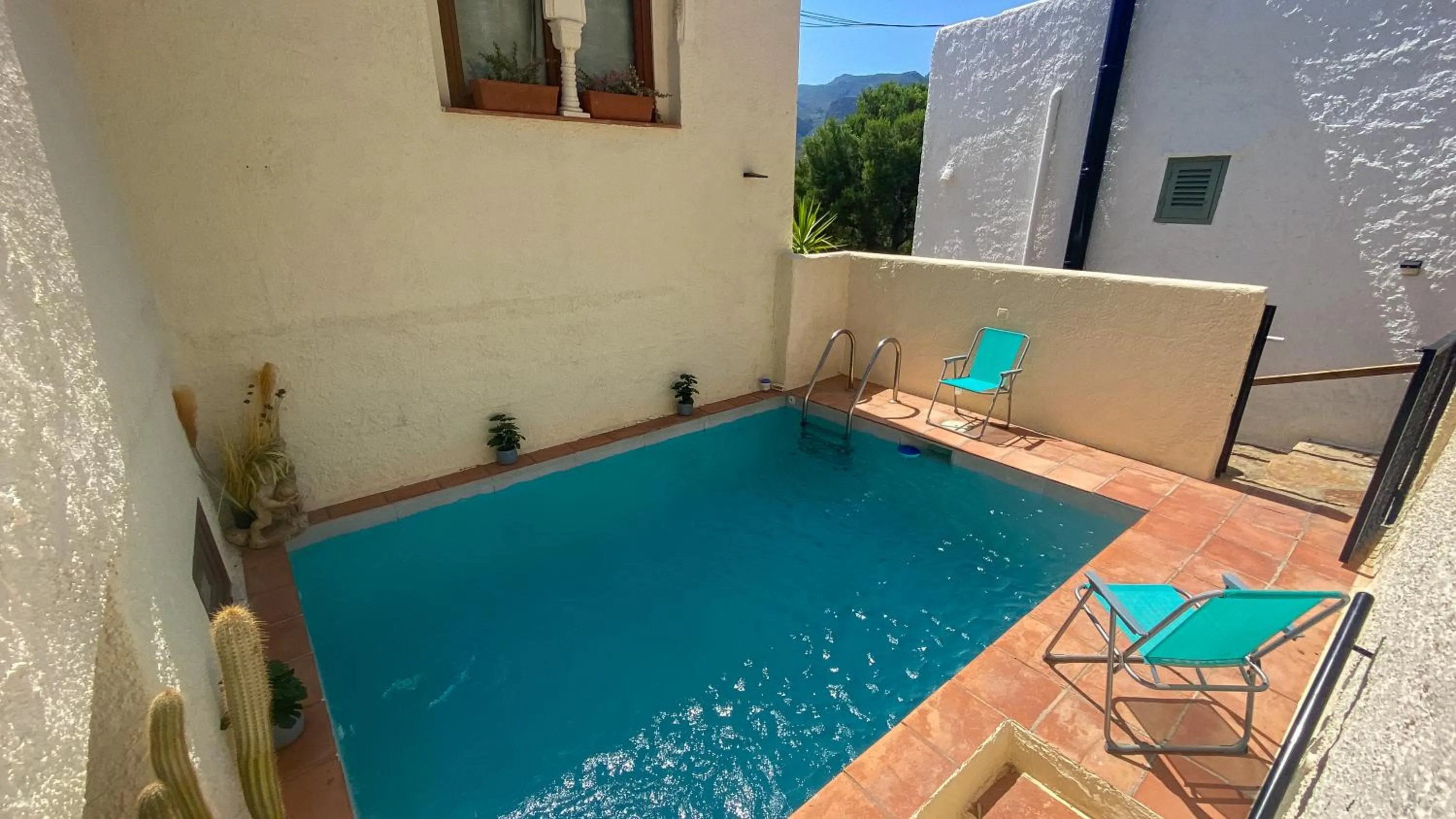 Swimming pool in Apartamento rural Casa Medico