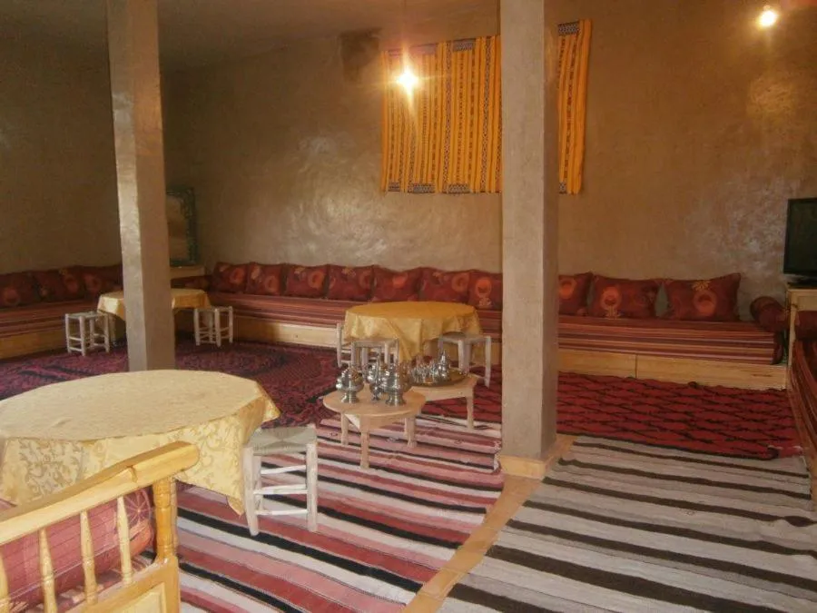 Restaurant/places to eat in Gite Tamlli