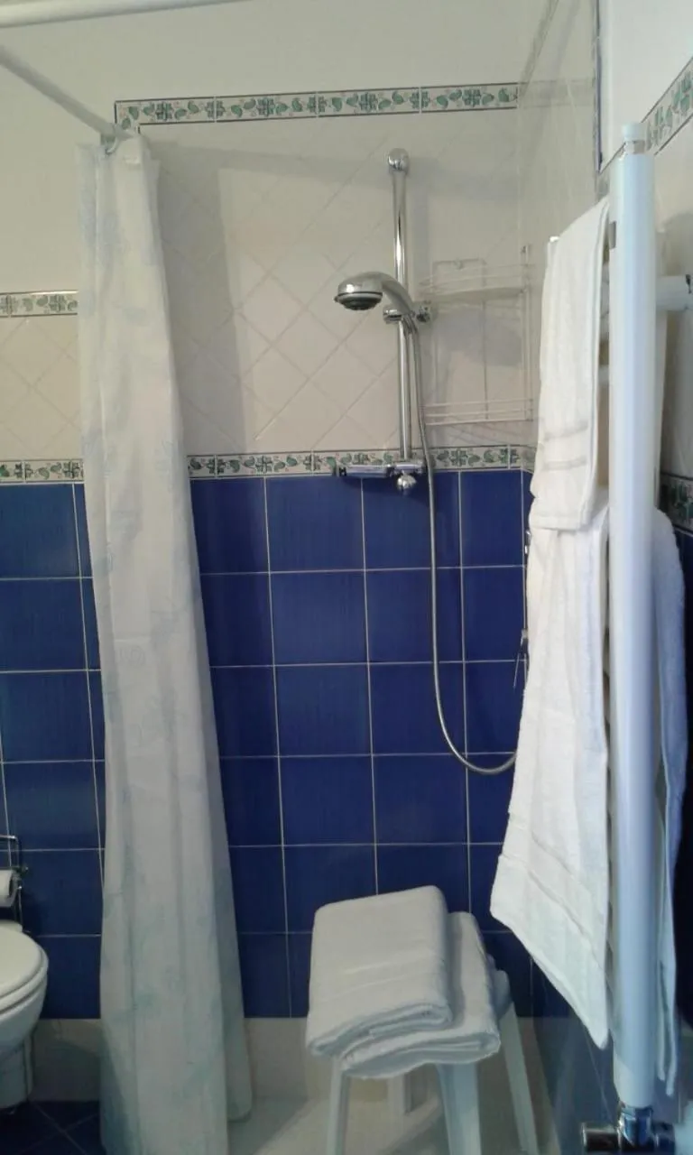 Shower in Villa Augusta