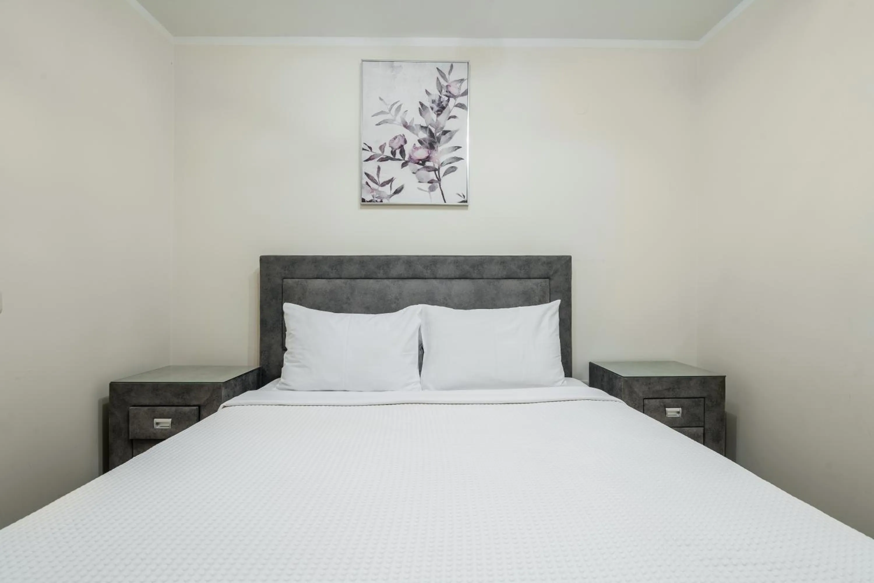 Bedroom, Bed in Hotel Harmonia by Dukley