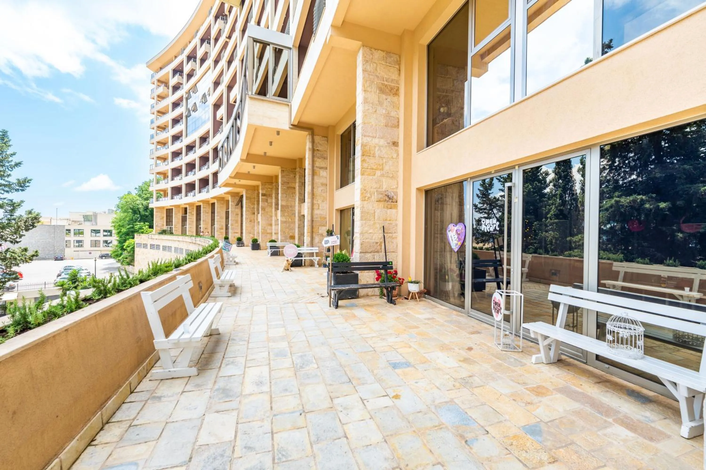 Property building in Hotel Harmonia by Dukley