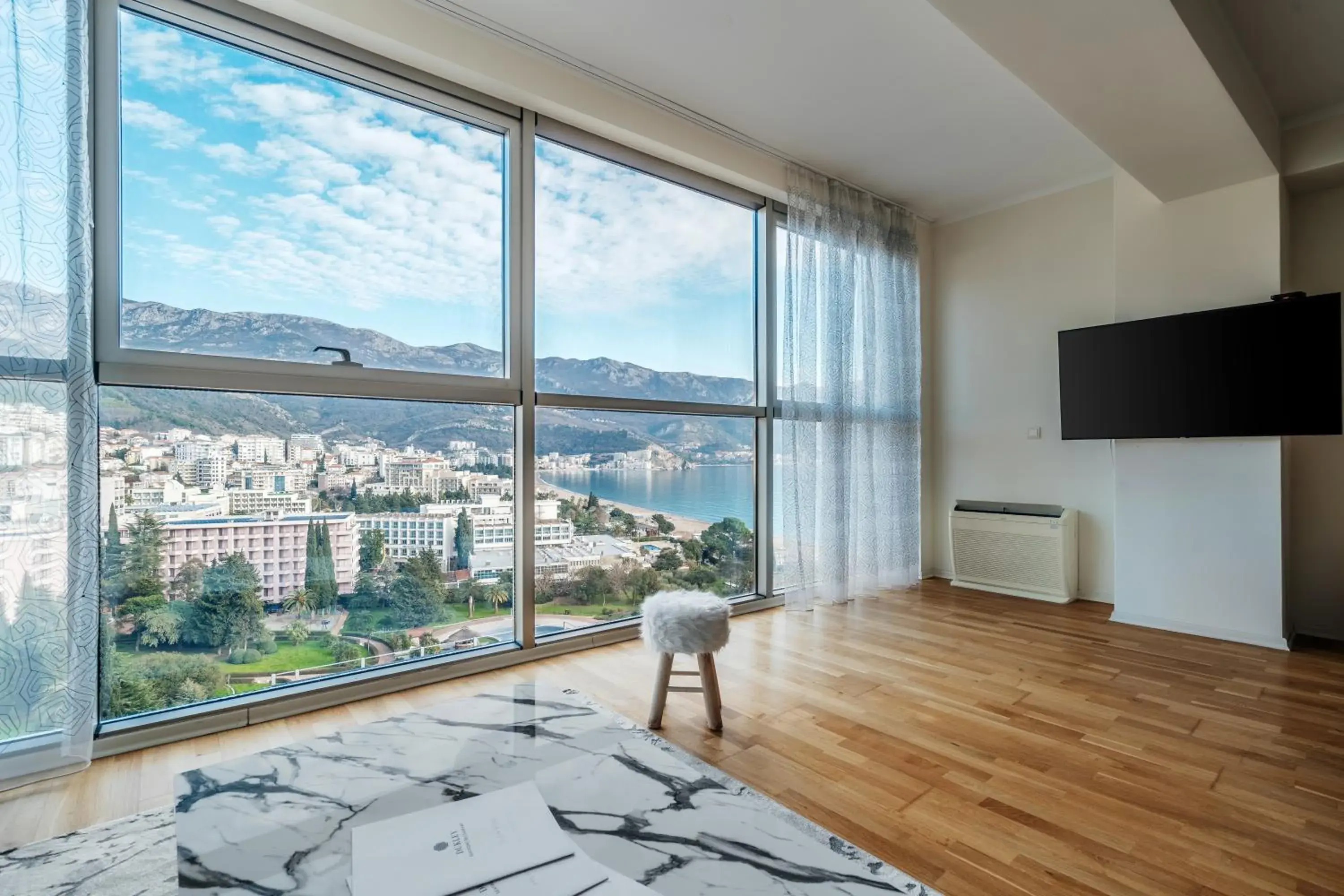 One-Bedroom Apartment with Sea View in Hotel Harmonia by Dukley One-Bedroom Apartment with Sea View in Hotel Harmonia by Dukley