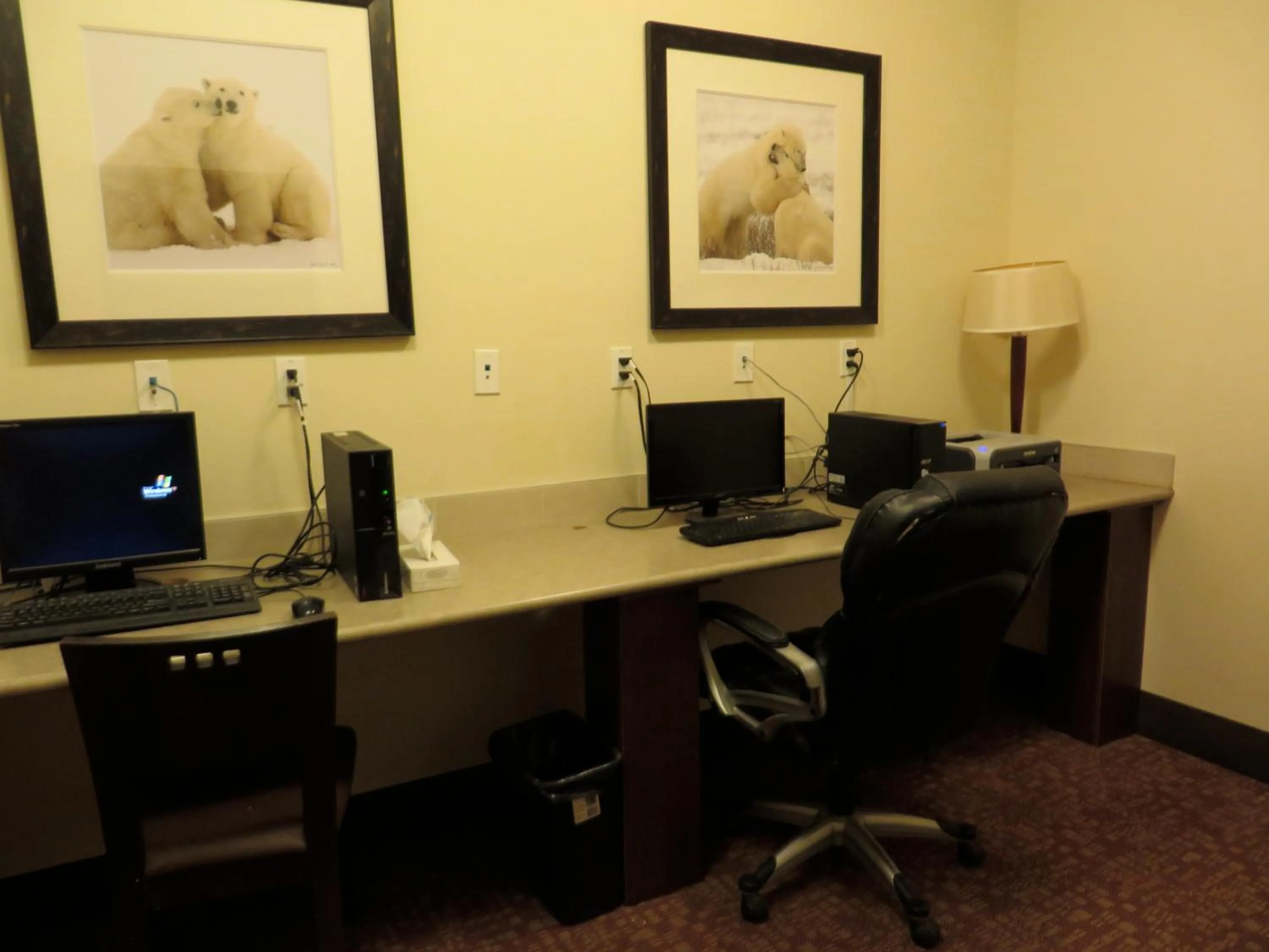 Business facilities in Sigma Inn & Suites Hudson's Hope
