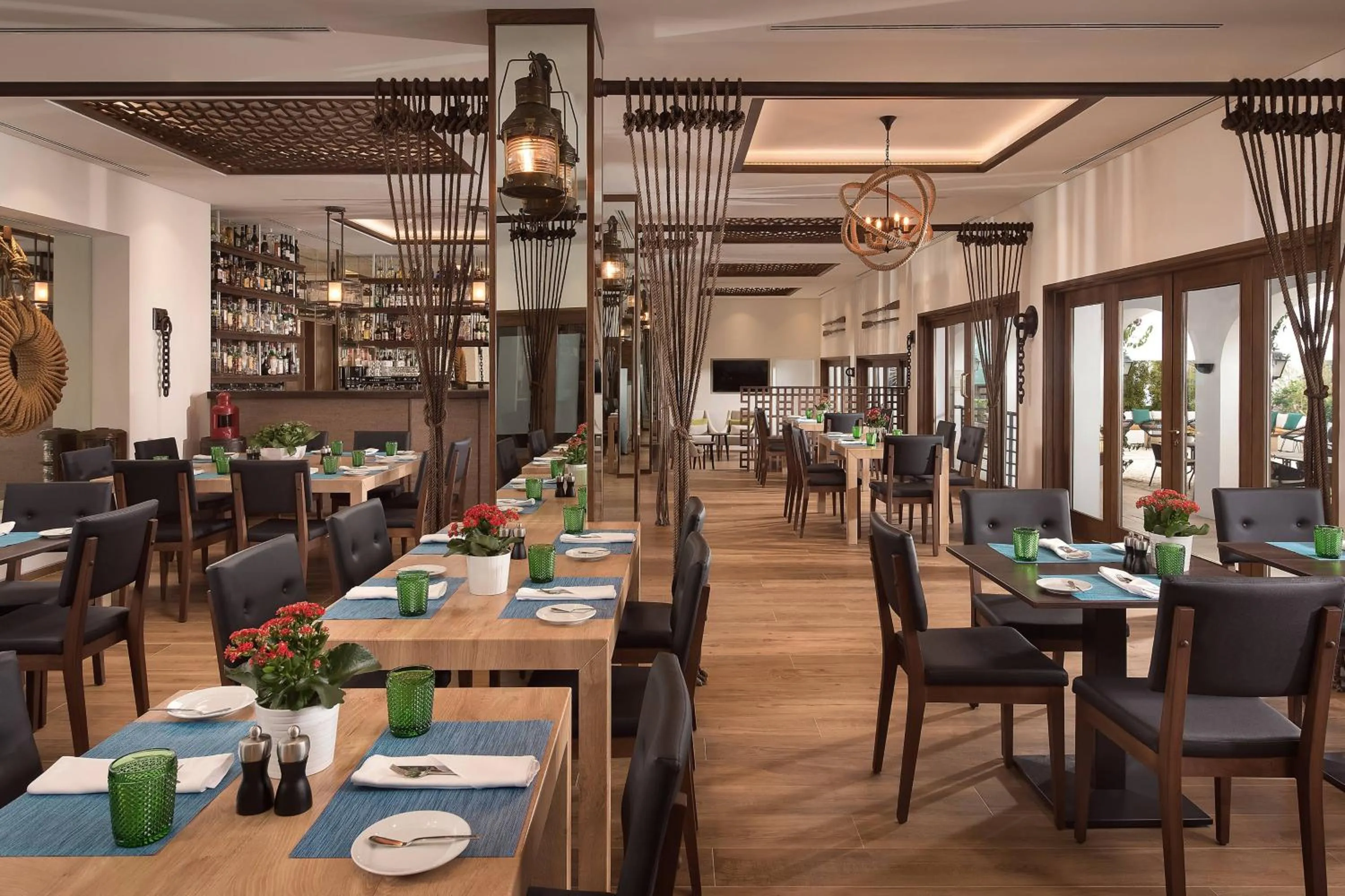 Restaurant/places to eat in Pine Cliffs Hotel, a Luxury Collection Resort, Algarve