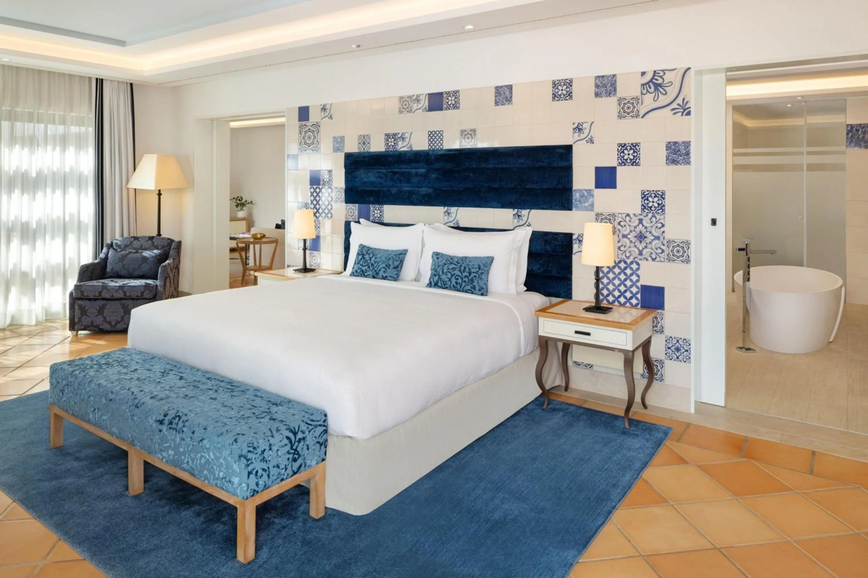 Photo of the whole room, Bed in Pine Cliffs Hotel, a Luxury Collection Resort, Algarve