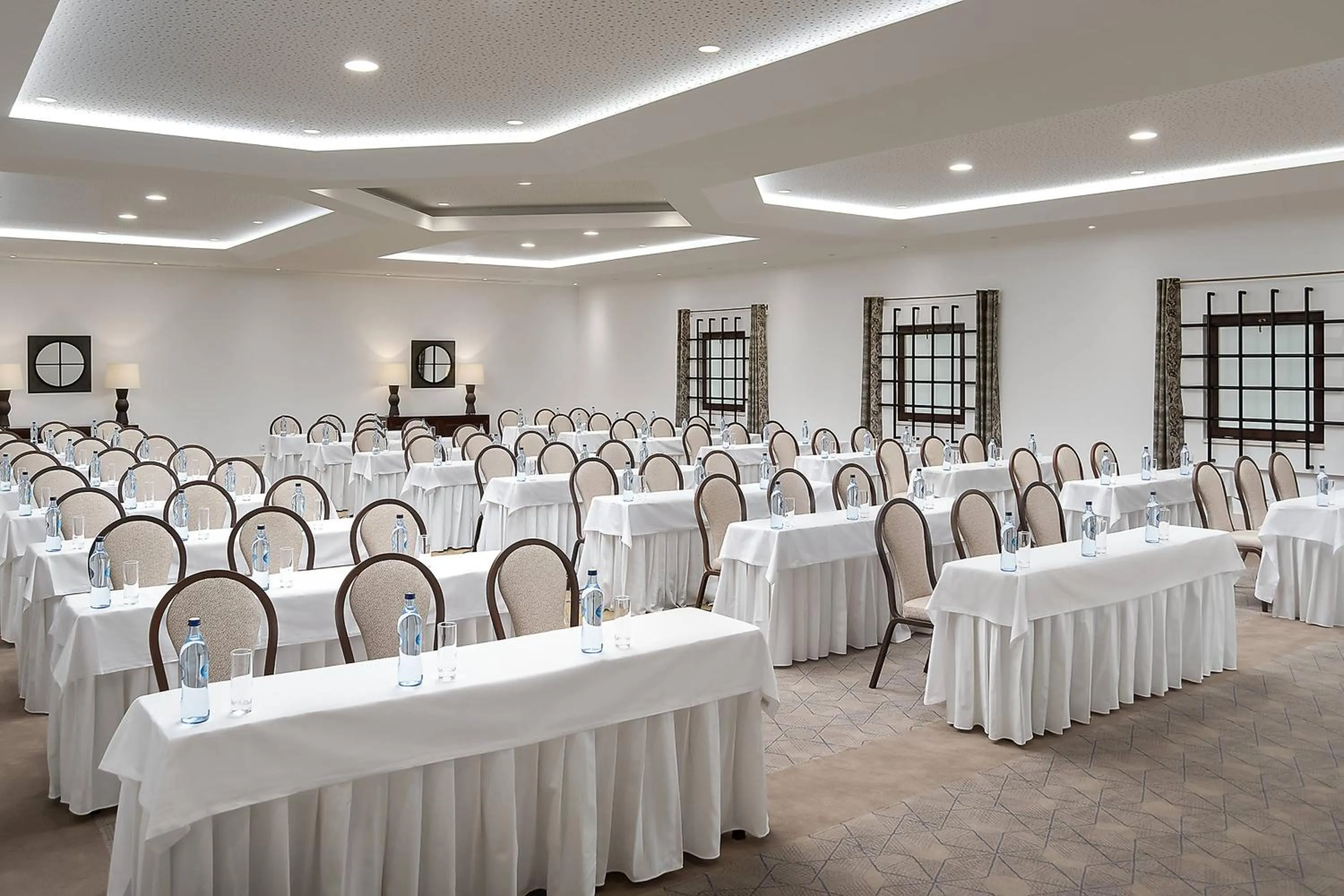 Meeting/conference room in Pine Cliffs Hotel, a Luxury Collection Resort, Algarve