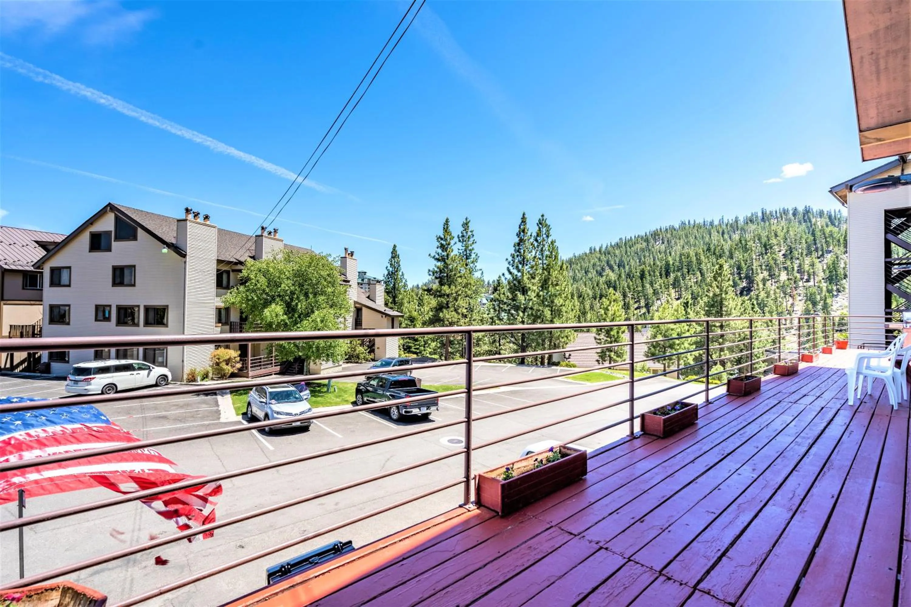 Parking, Balcony/Terrace in Tahoe Summit Village