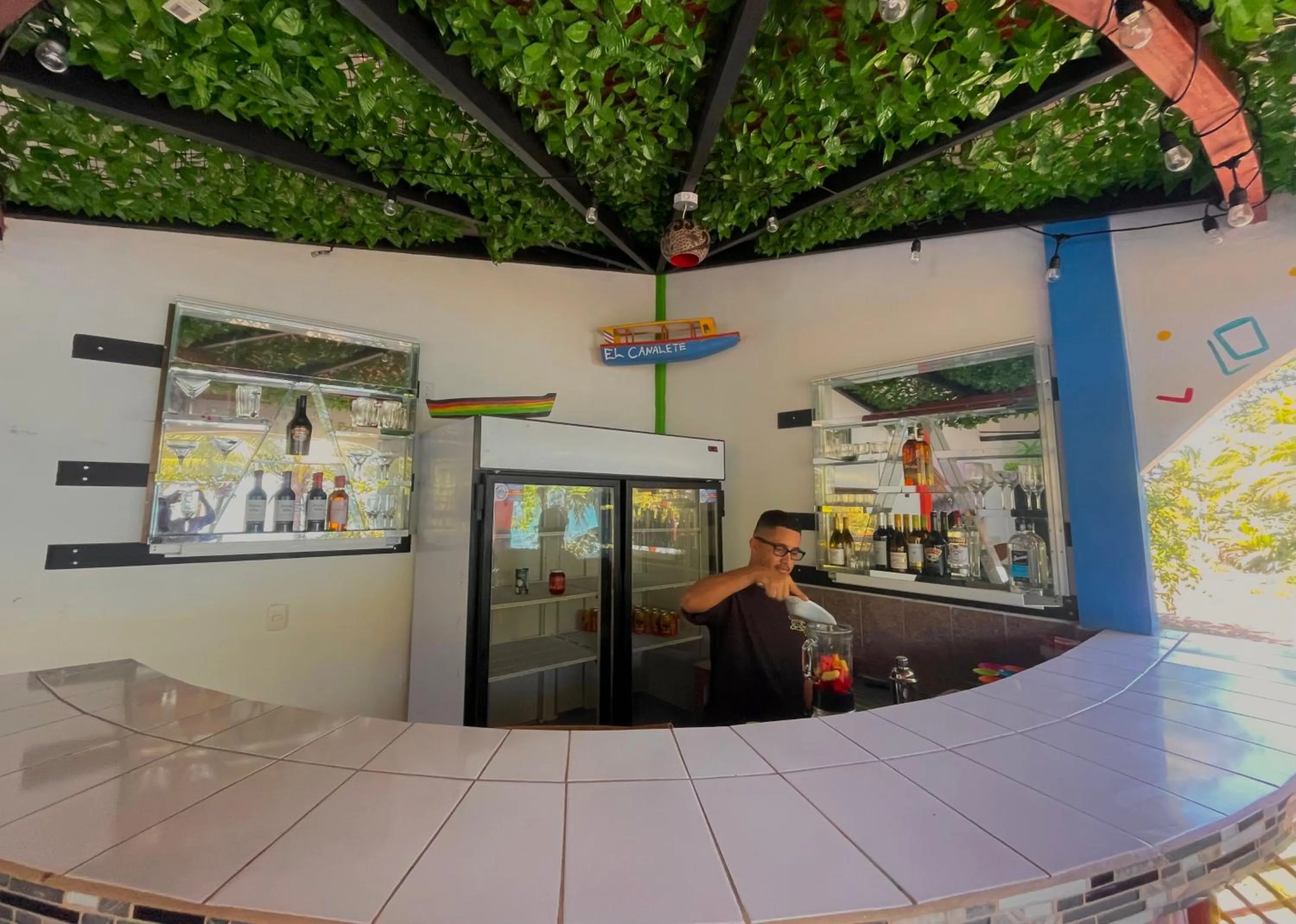 Restaurant/places to eat in Hotel El Icaco Tortuguero