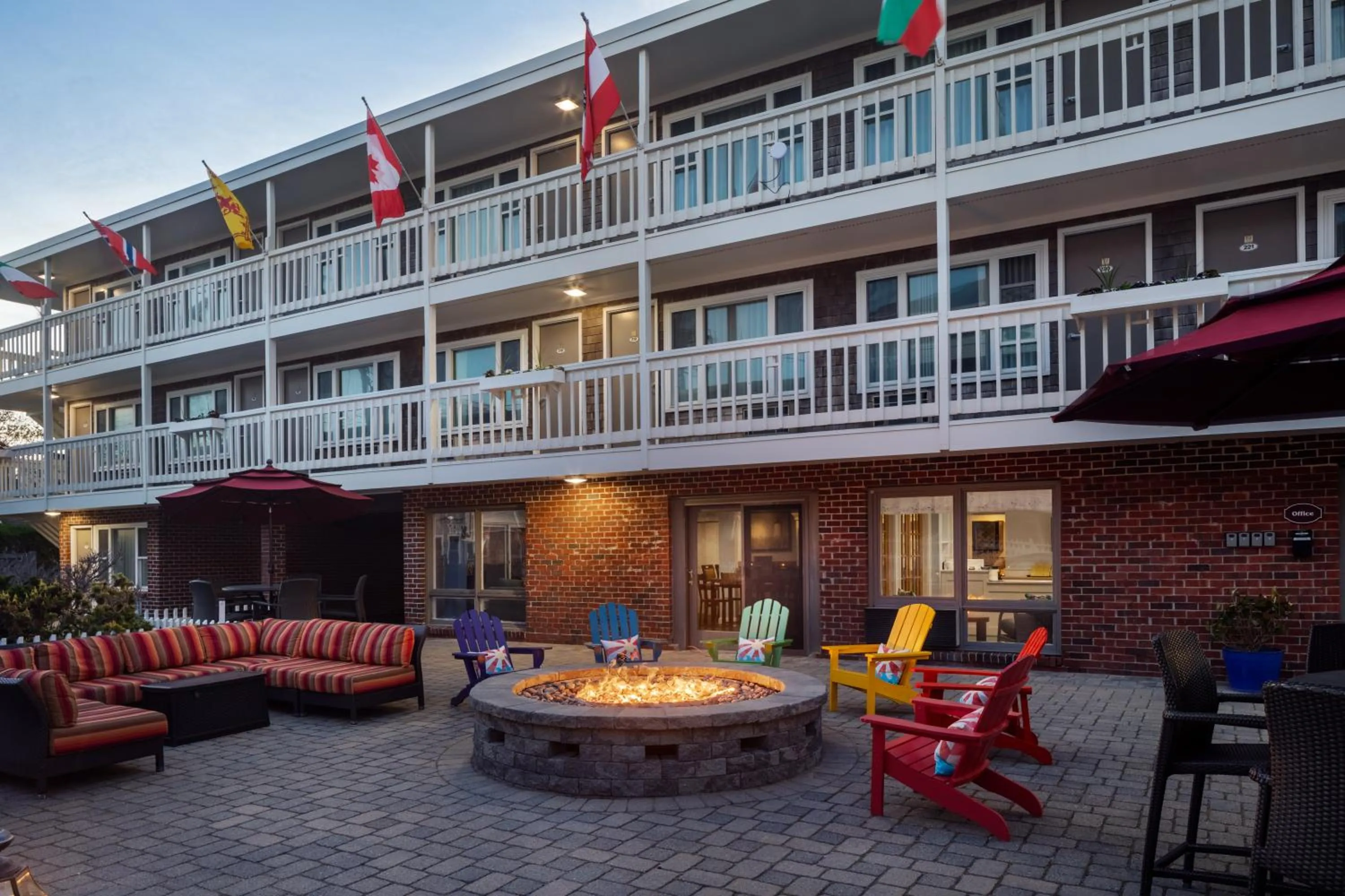 Surfside Hotel and Suites