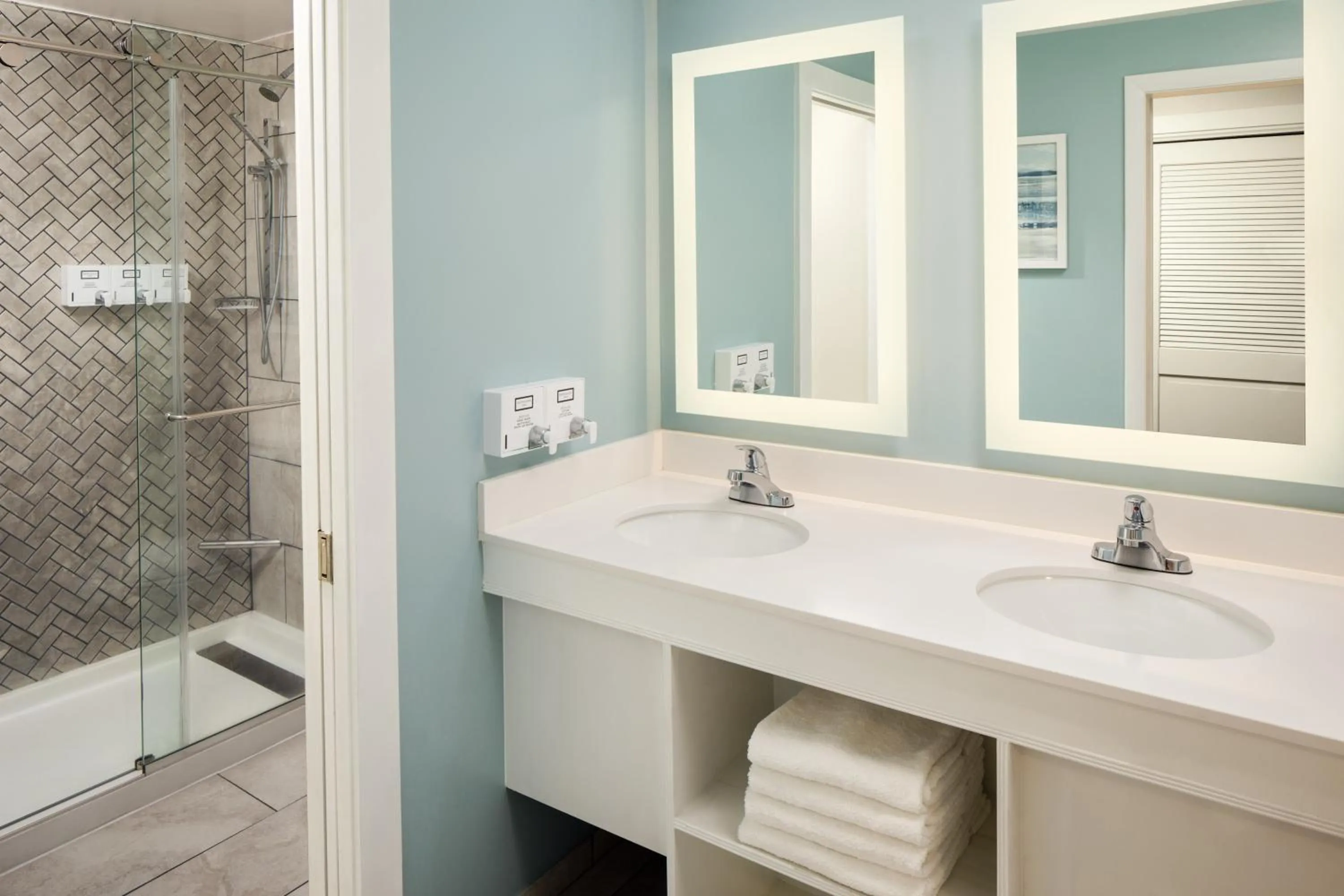 Bathroom in Surfside Hotel and Suites